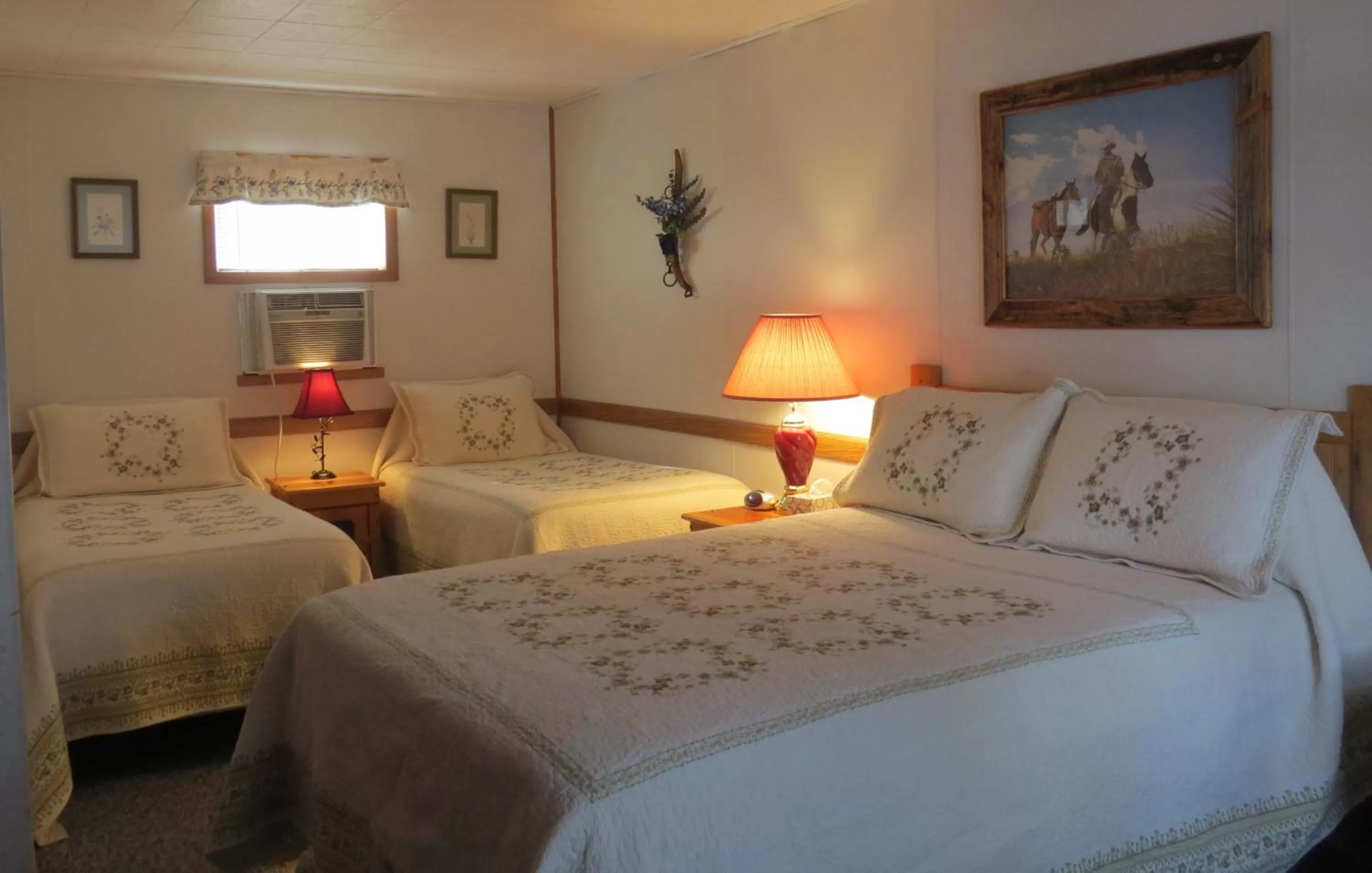 Bed in The Pines Country Inn