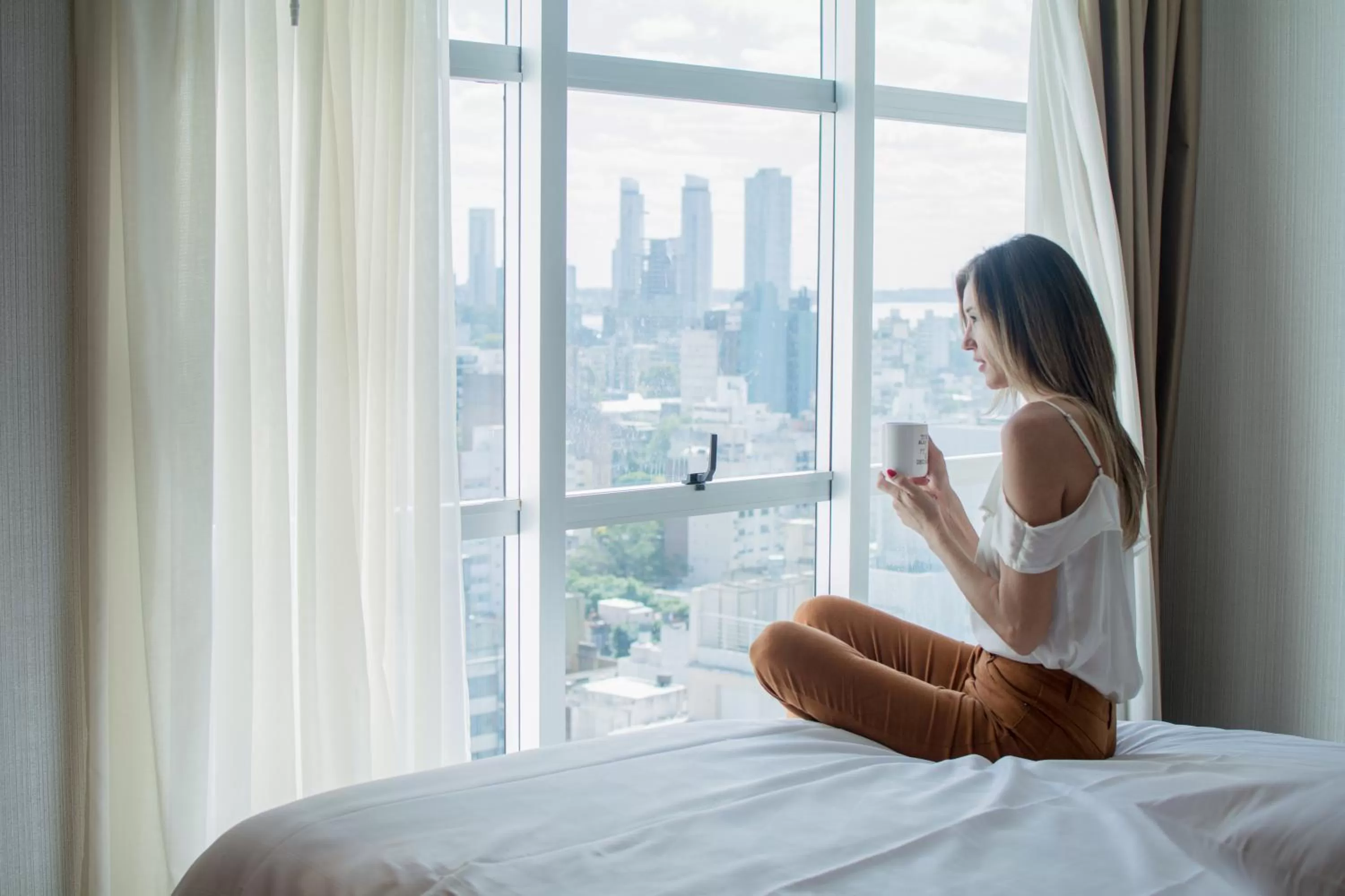 People, Bed in Holiday Inn Rosario by IHG