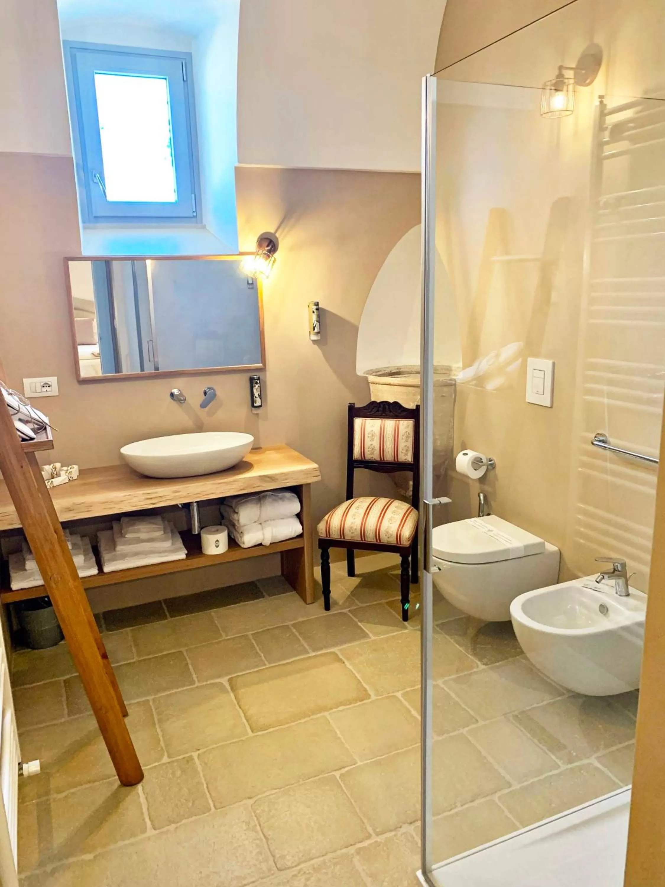 Shower in Borgo Cozzana