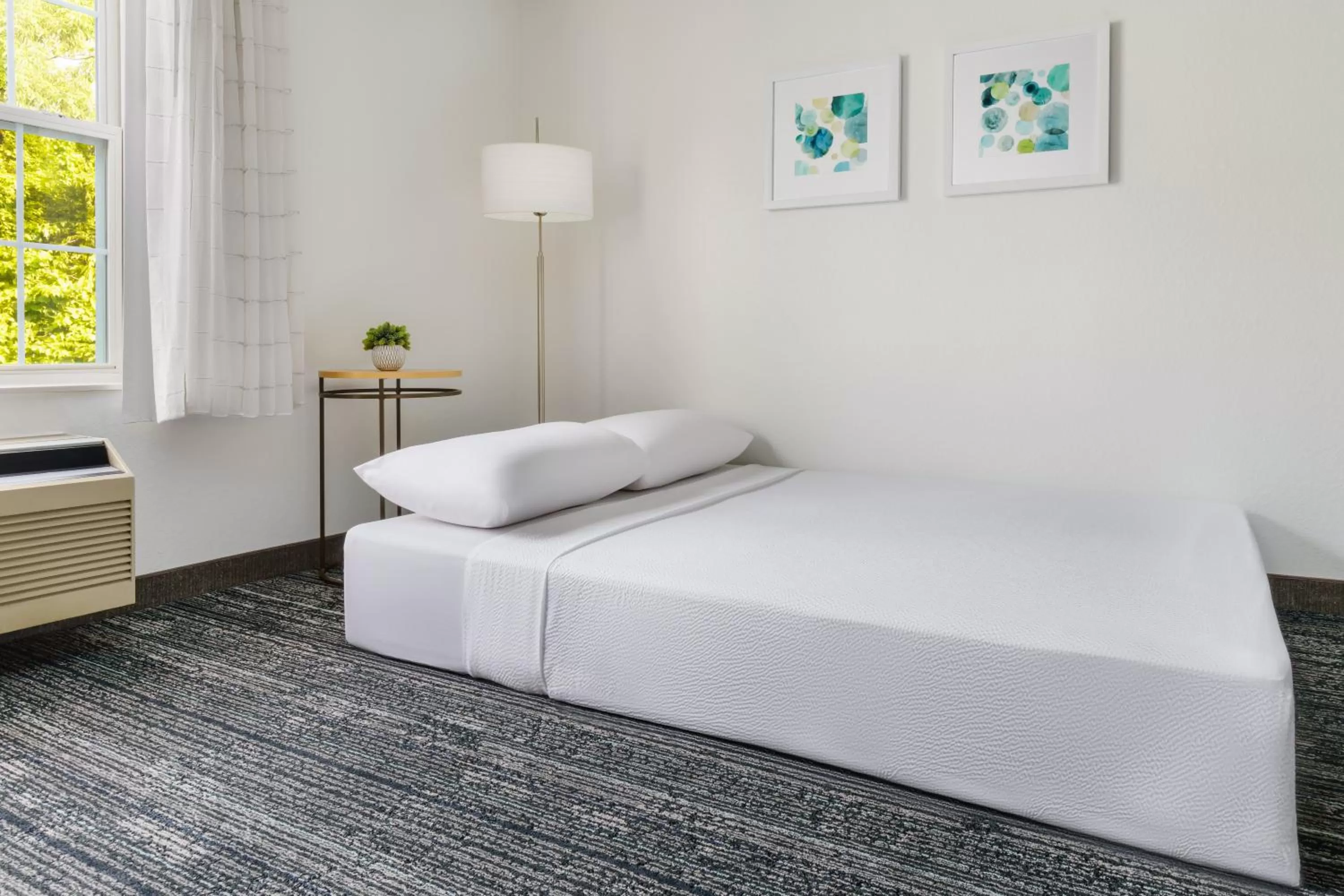 Bed in TownePlace Suites Manchester-Boston Regional Airport