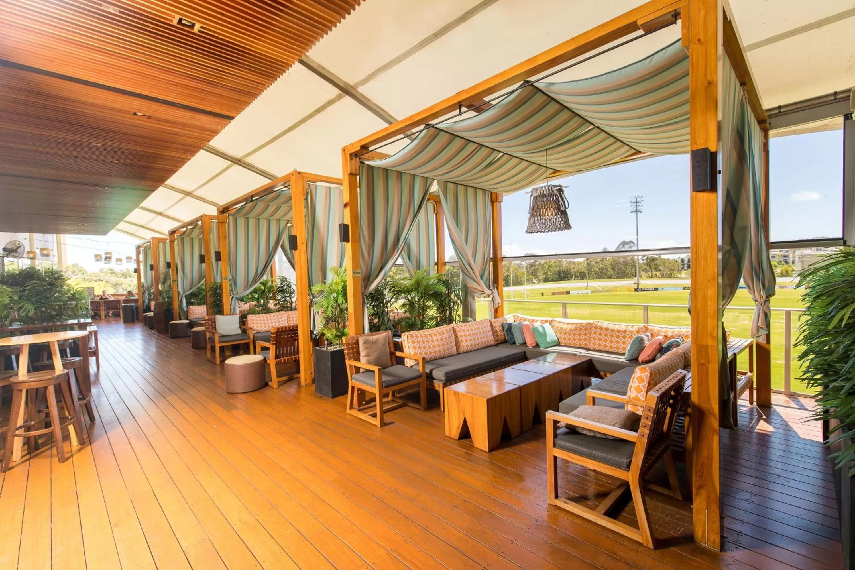 Restaurant/places to eat in Mantra at Sharks