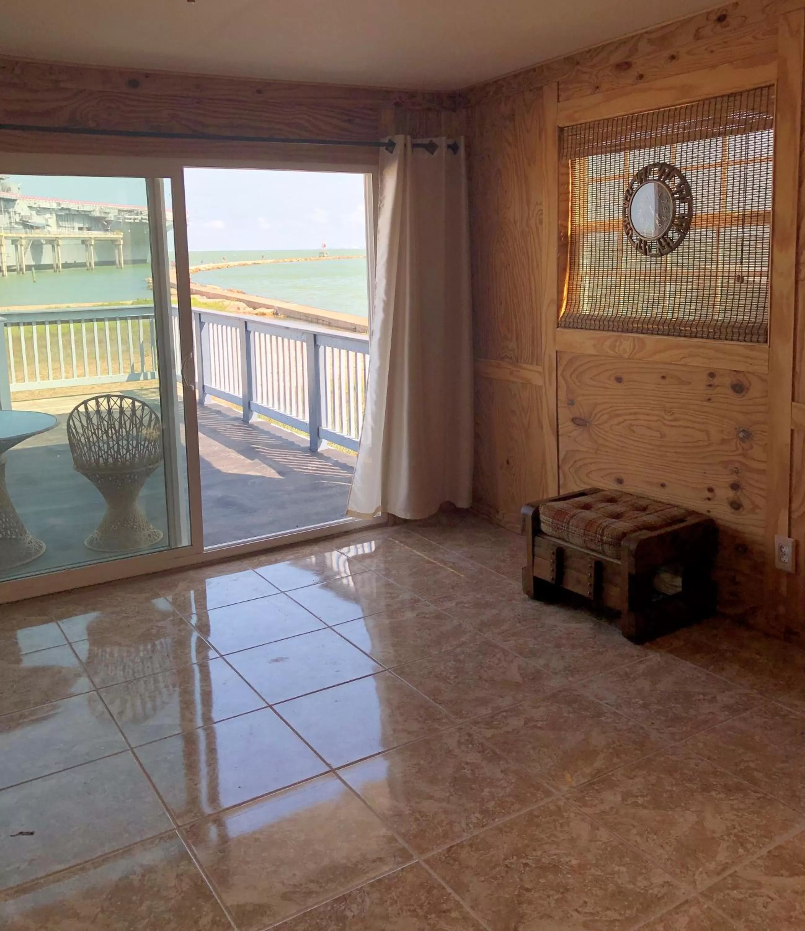Living room in Capri Beach Hotel