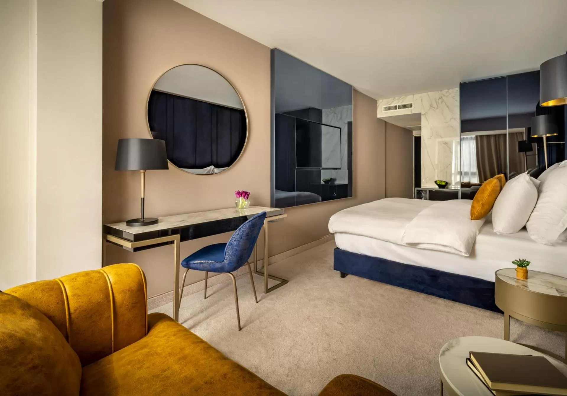 TV and multimedia, Bed in Grand Hotel Adriatic