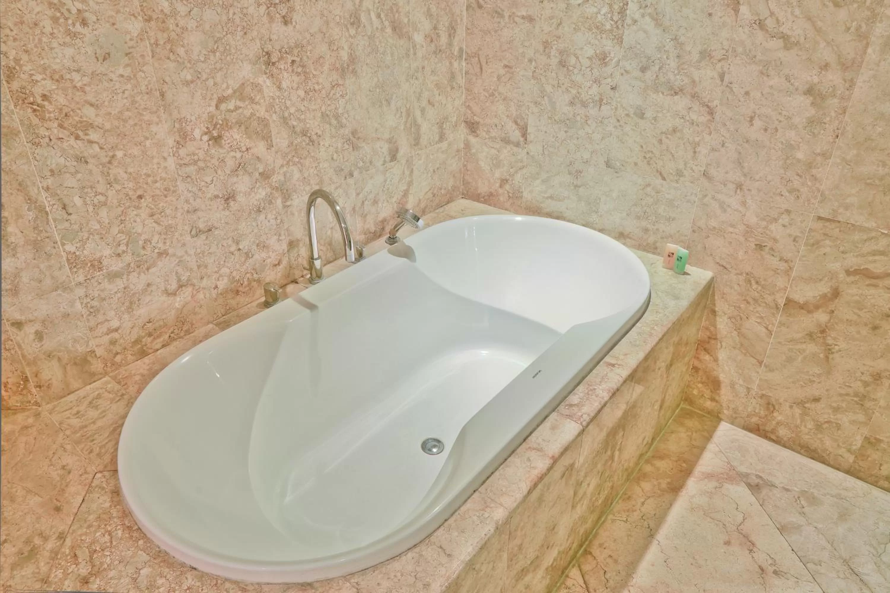 Bathroom in Swiss-Belhotel Lampung