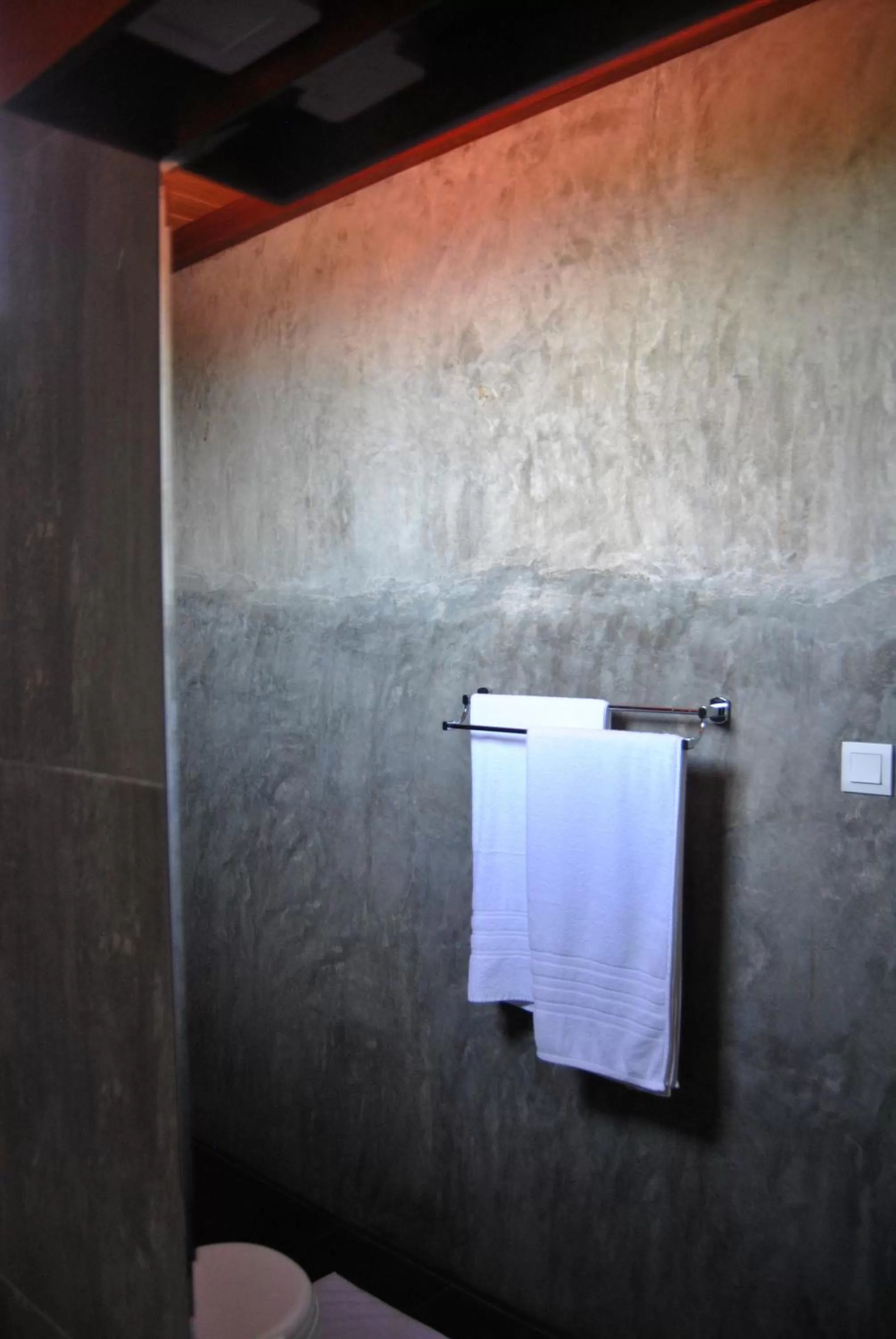 towels, Bathroom in The Canoe