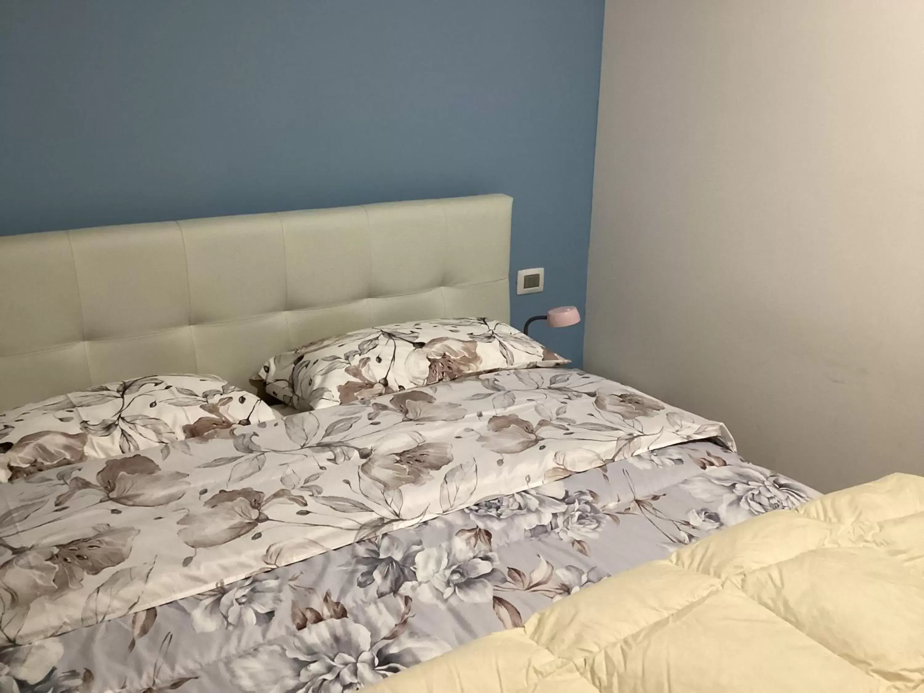 Double Room with Private Bathroom in Bed and Breakfast da Giuseppe, Camere vicino stabilimento Ferrari Double Room with Private Bathroom in Bed and Breakfast da Giuseppe, Camere vicino stabilimento Ferrari