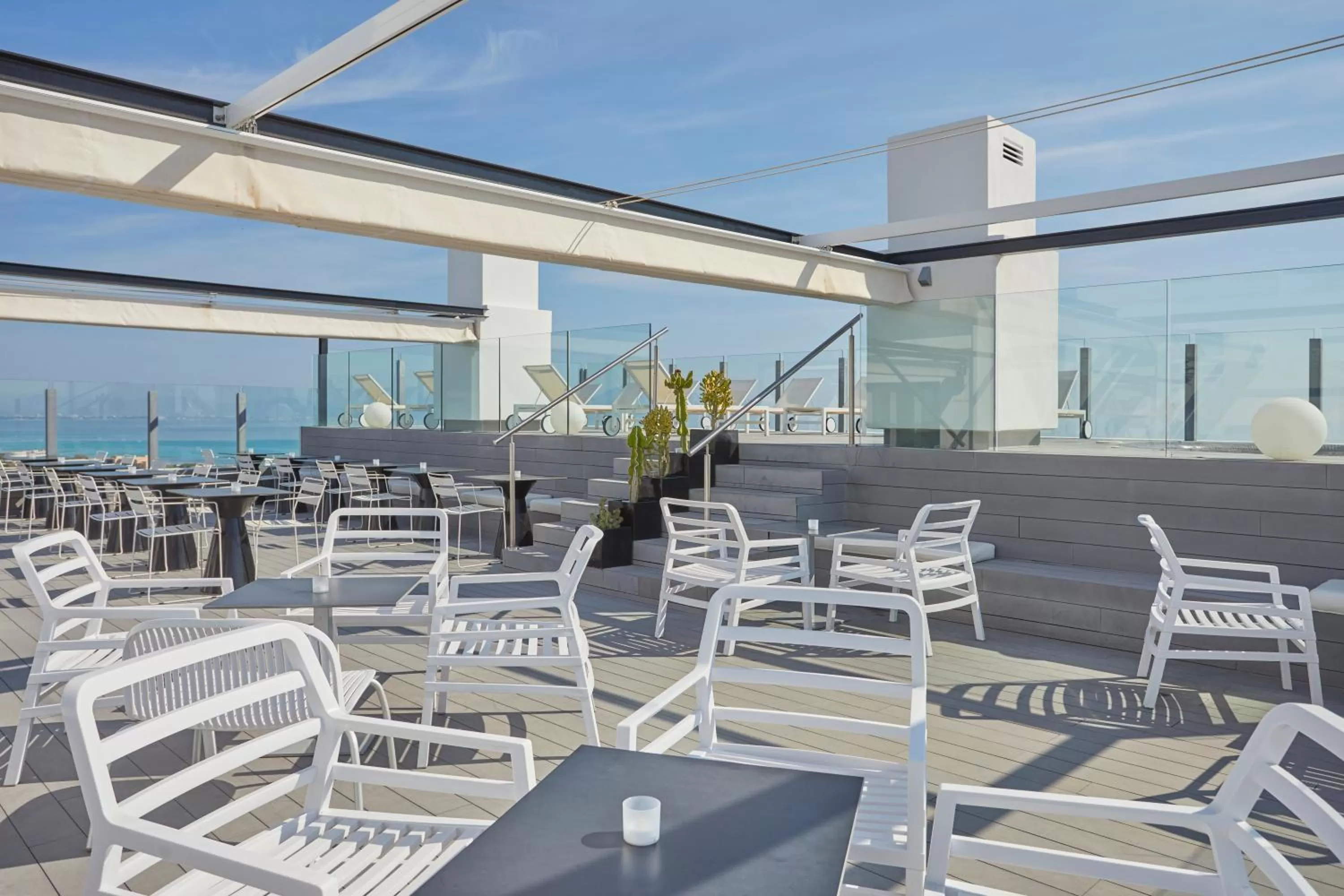 Restaurant/places to eat in BG Tonga Tower