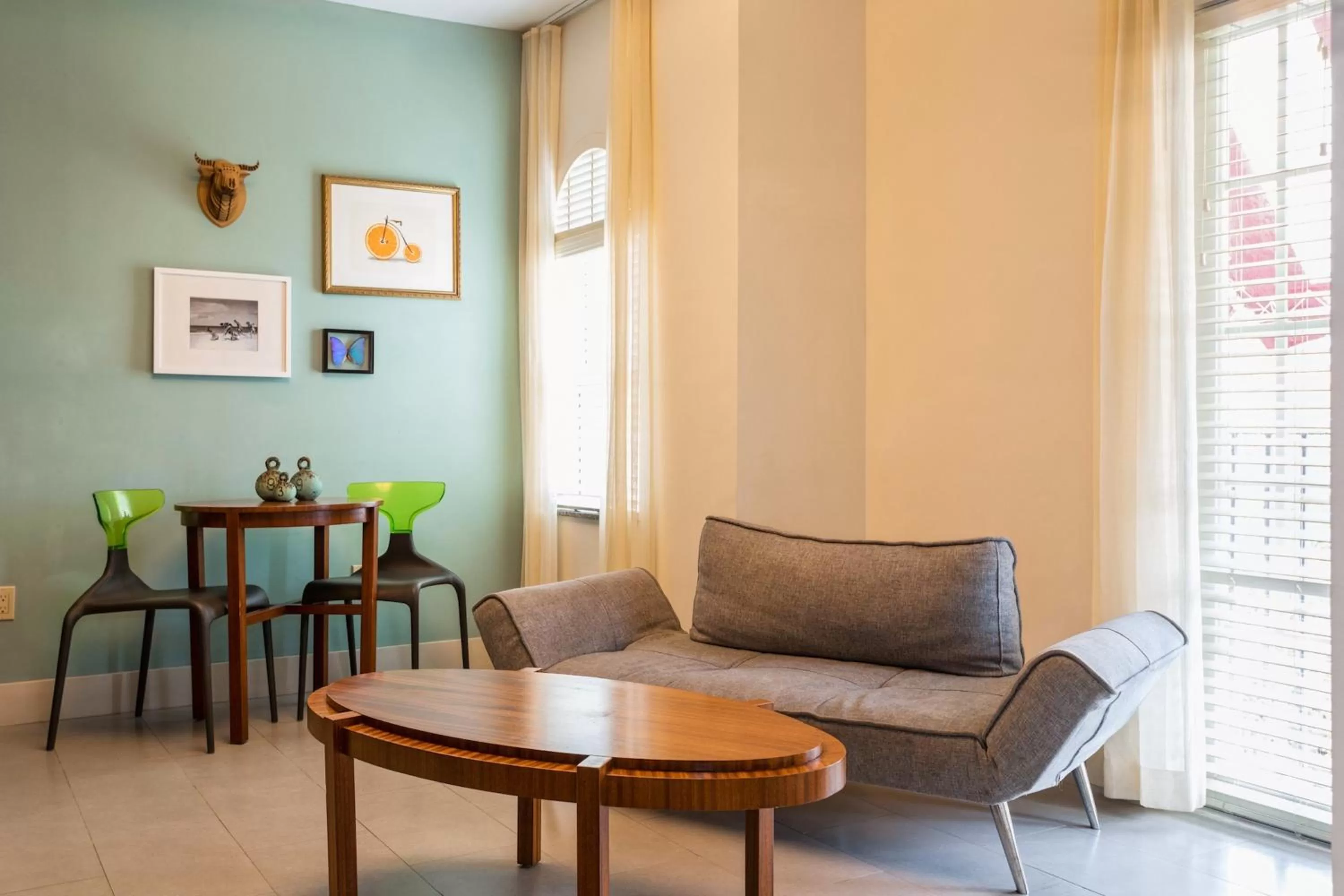 Suite with Balcony (Self Check-in with Virtual Front Desk) in Kasa El Paseo Miami Beach