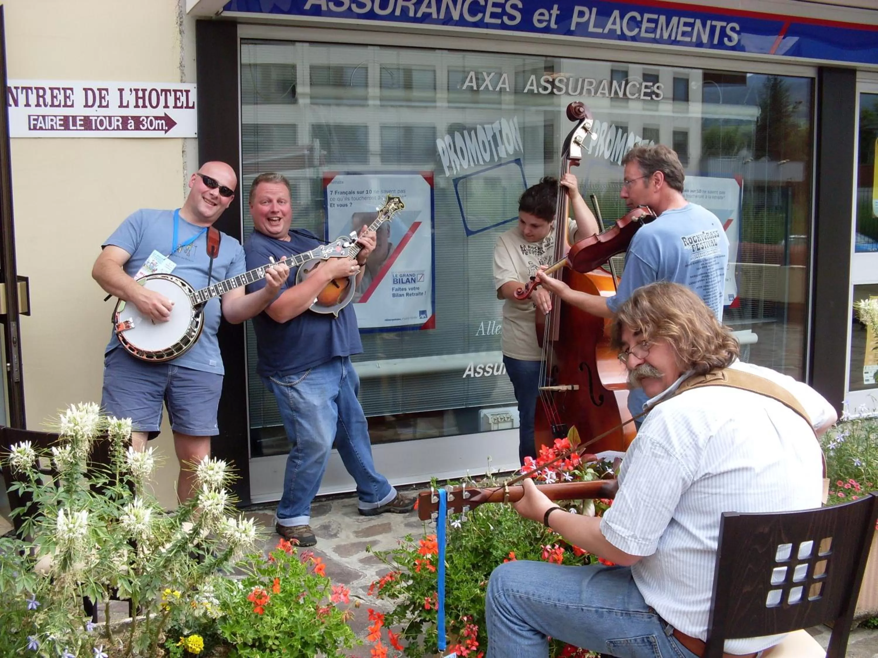 Facade/entrance in Les Afforêts