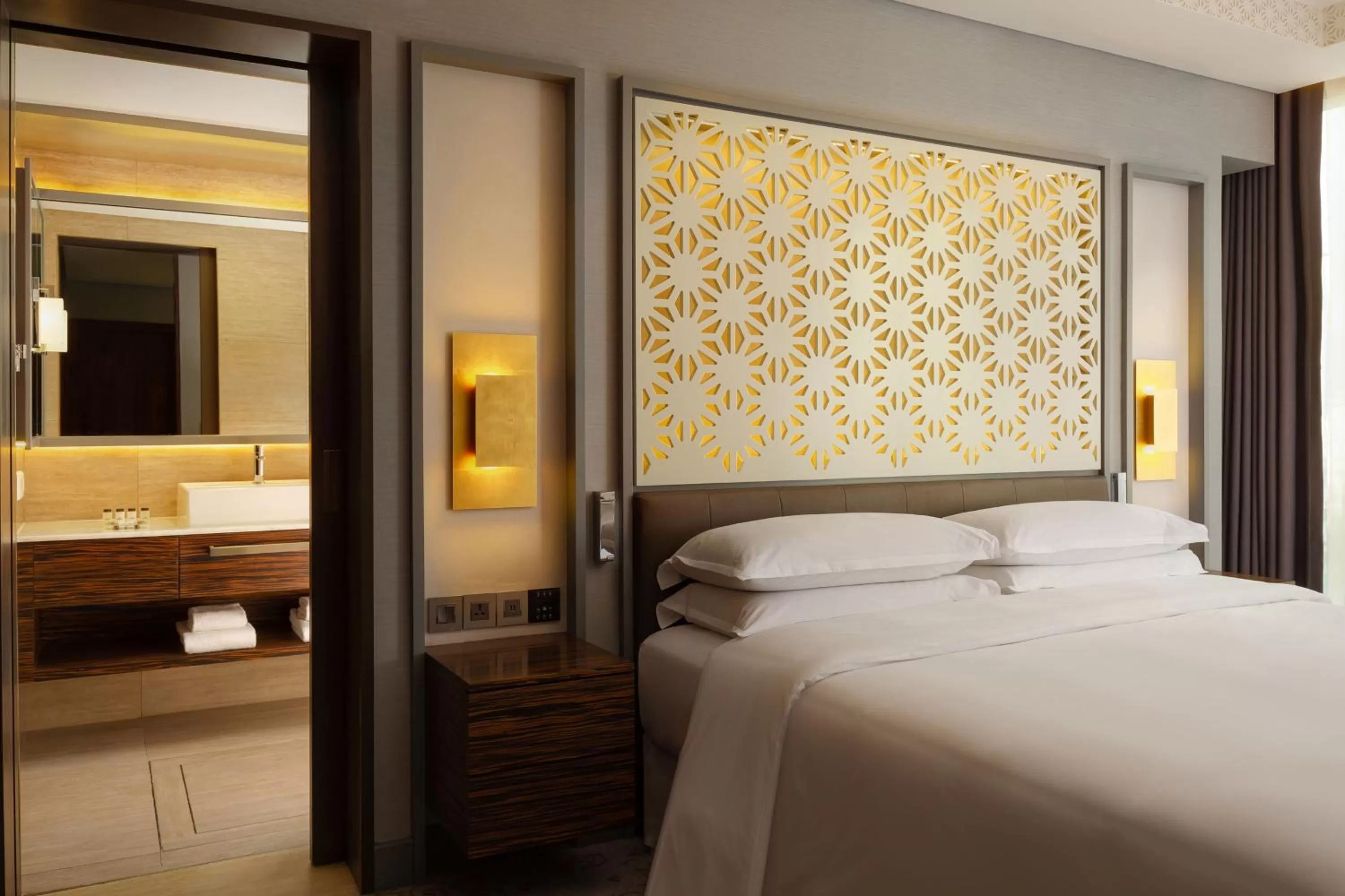 Bedroom, Bed in Sheraton Astana Hotel