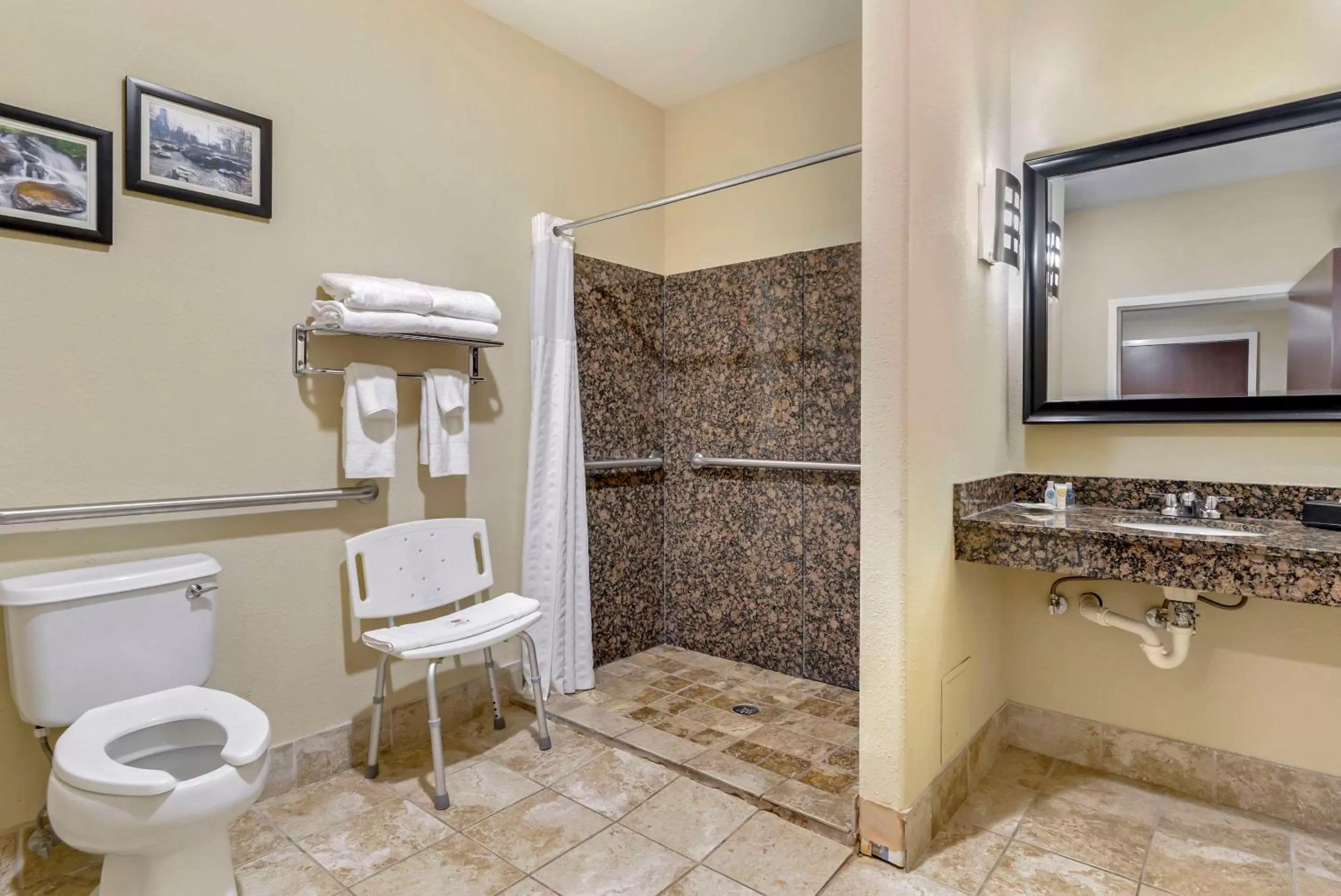 Bedroom in Comfort Suites At Kennesaw State University