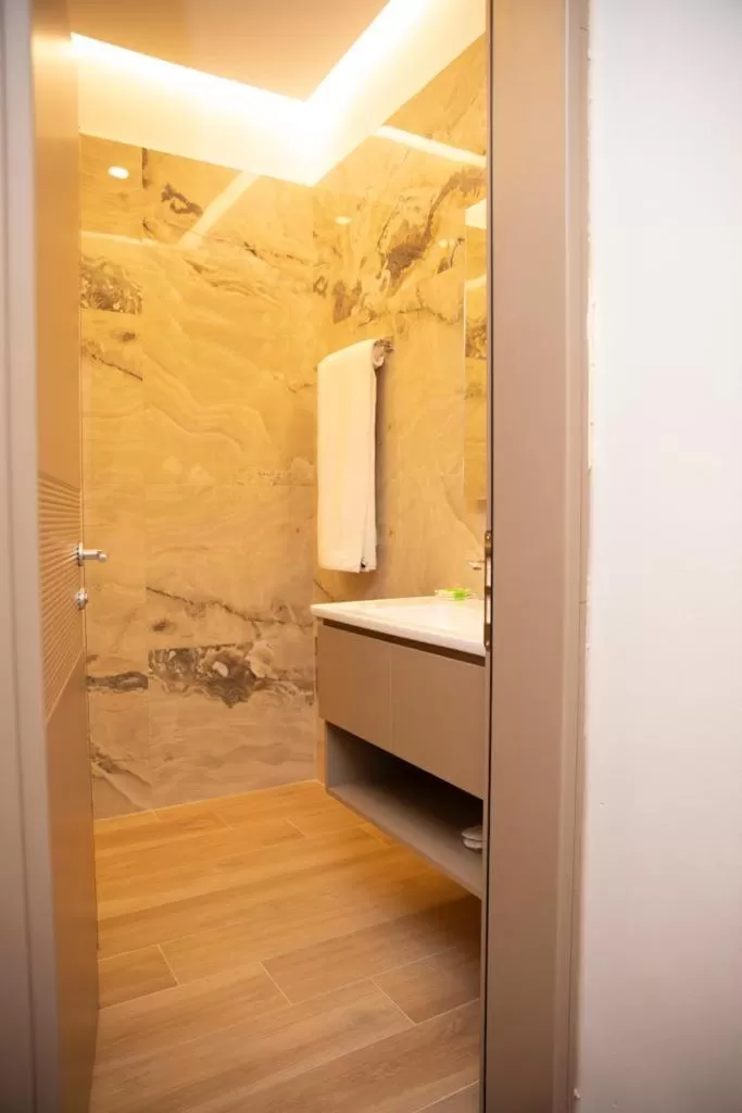 Bathroom in Hotel Continental