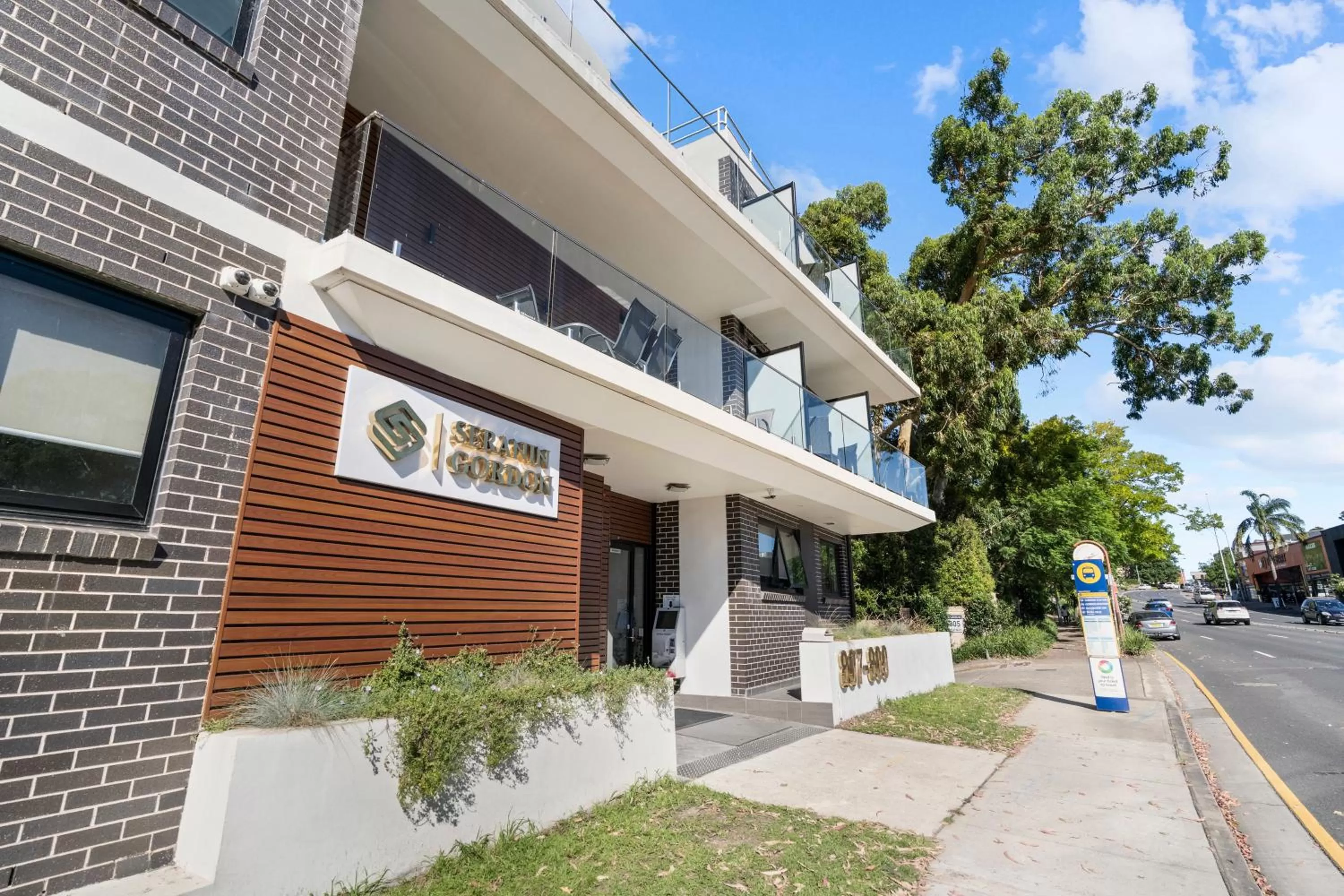 Property building in Seranin | Gordon