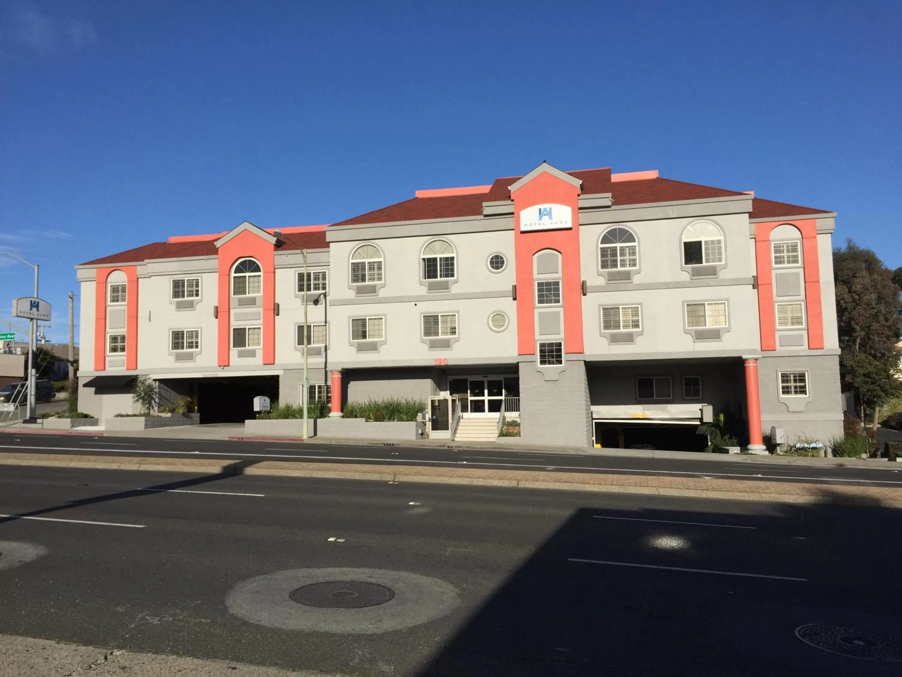 Property building in Hotel Aura SFO Airport FREE SHUTTLE