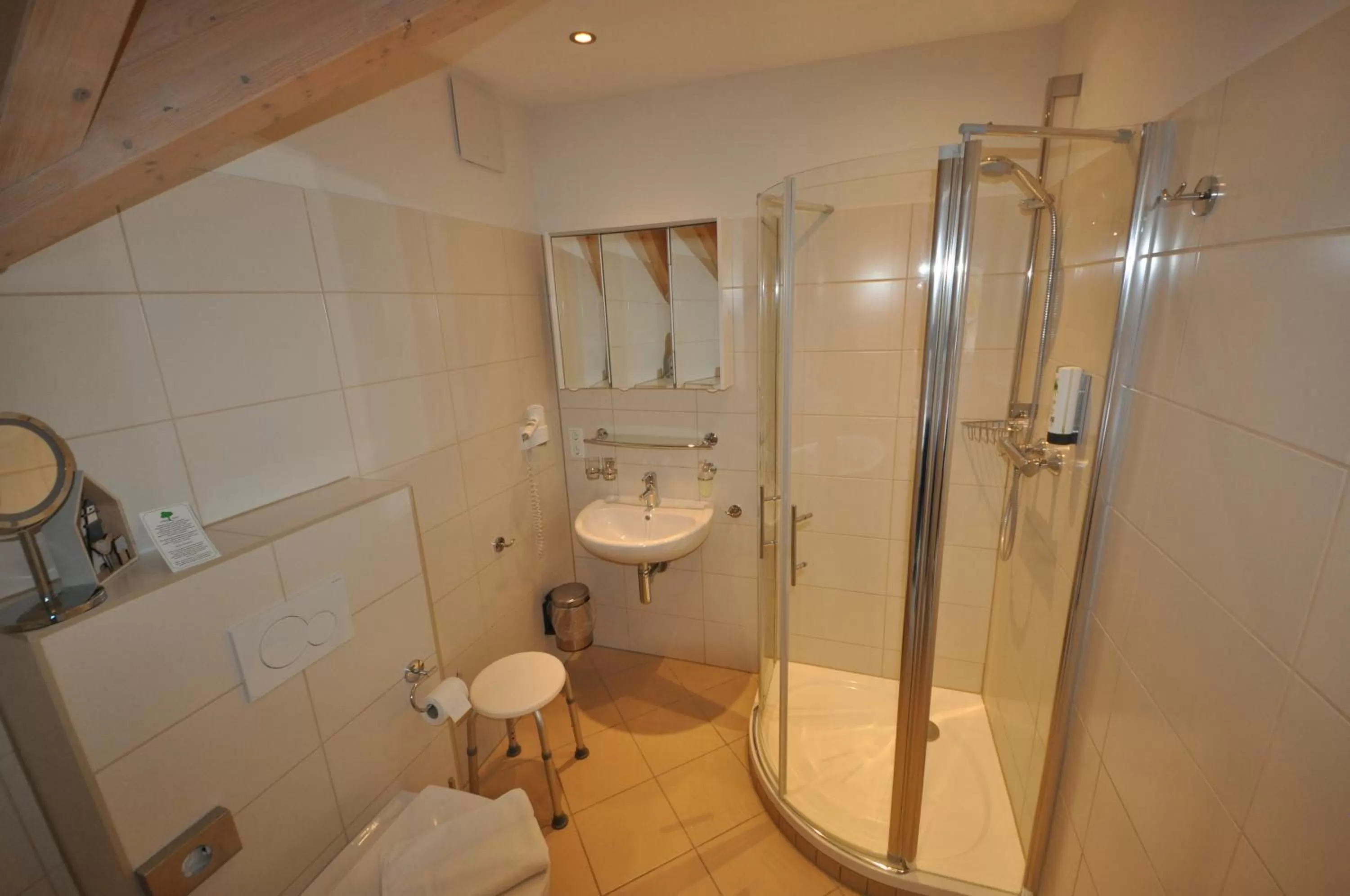 Shower in Avalon Hotel Bellevue