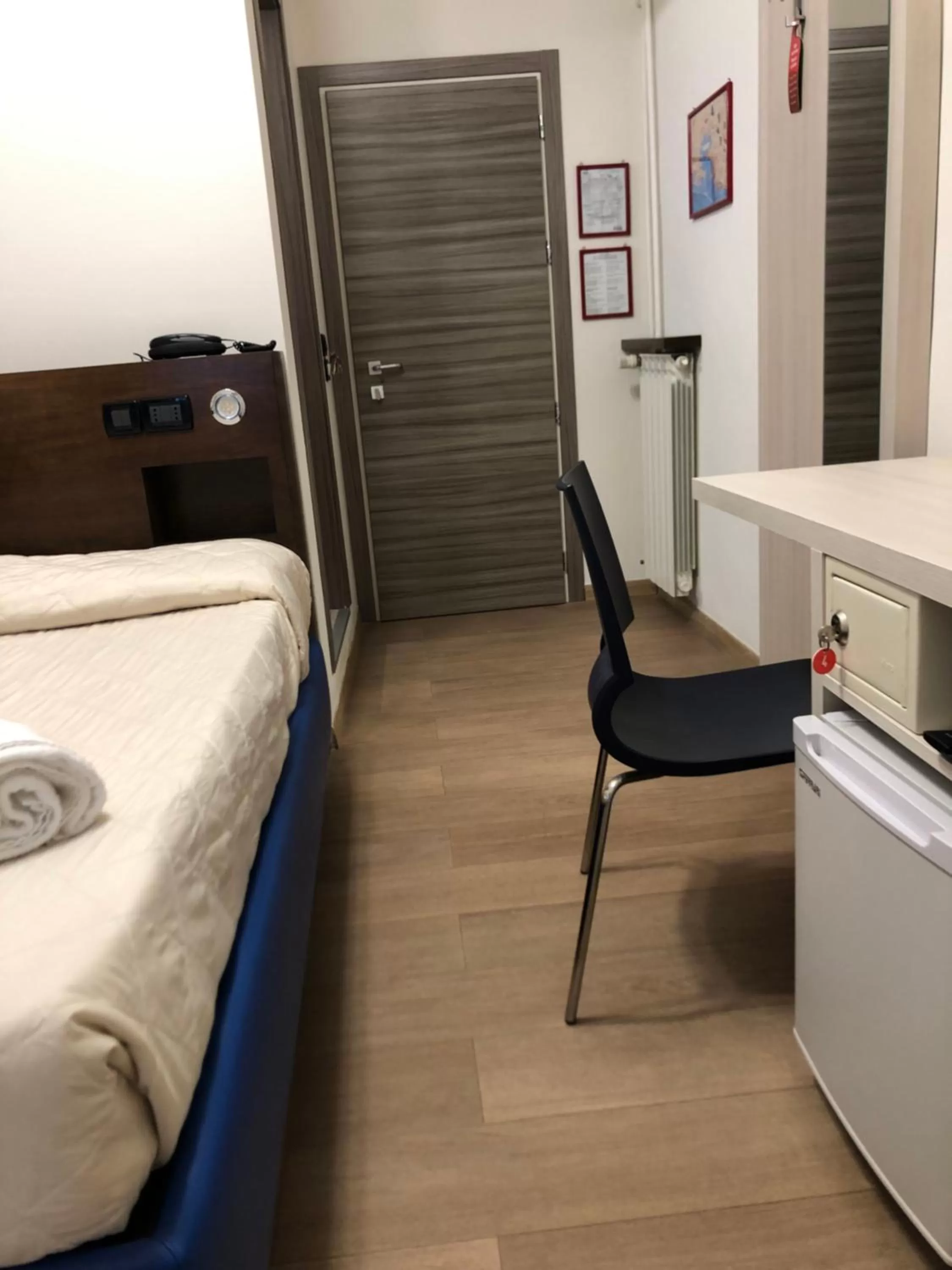 Bed in Hotel Cairoli