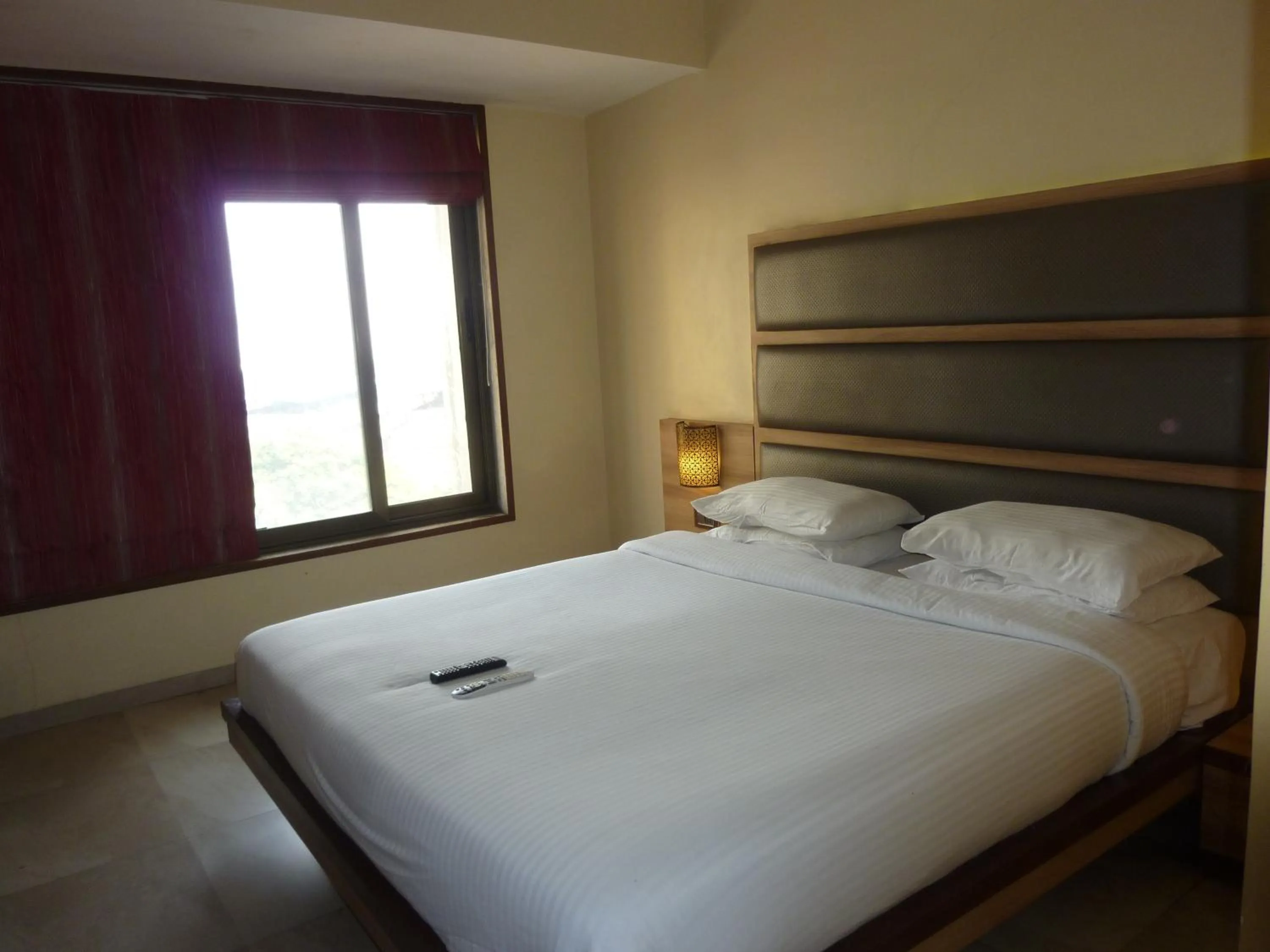 Photo of the whole room in Hotel New Bengal