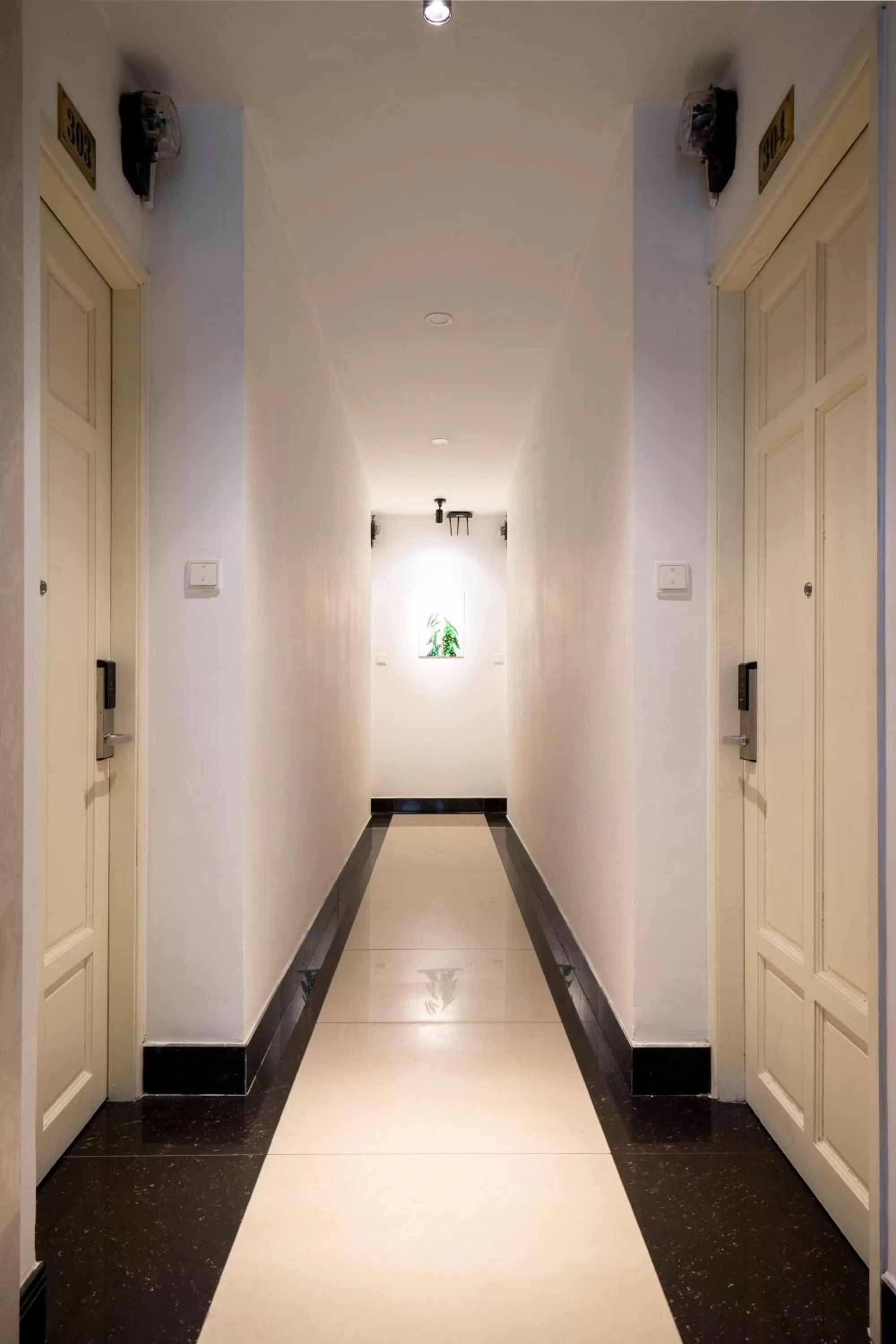 Property building in La Airport Tan Binh Hotel