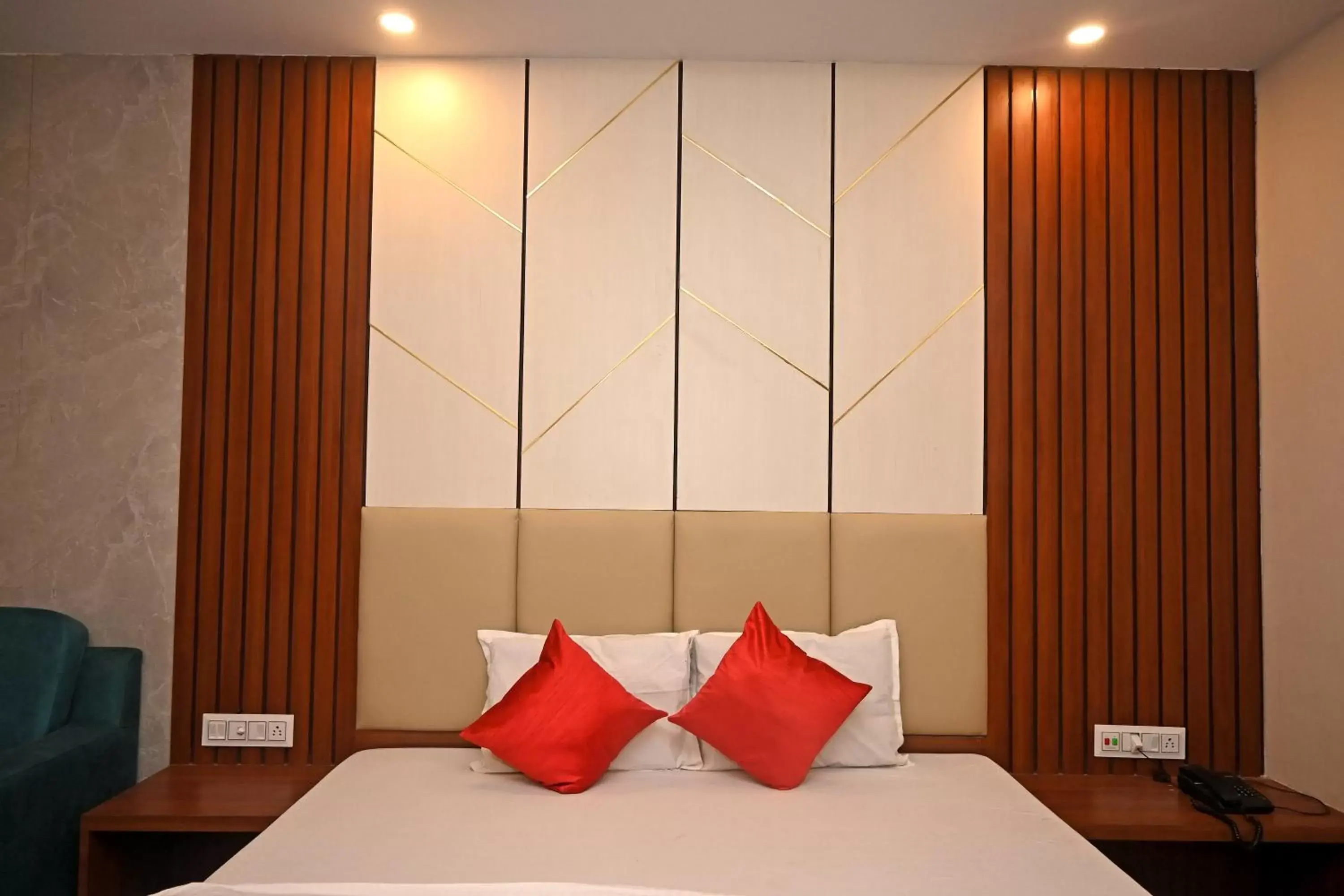 Deluxe King Room in Royal Sea View Deluxe King Room in Royal Sea View