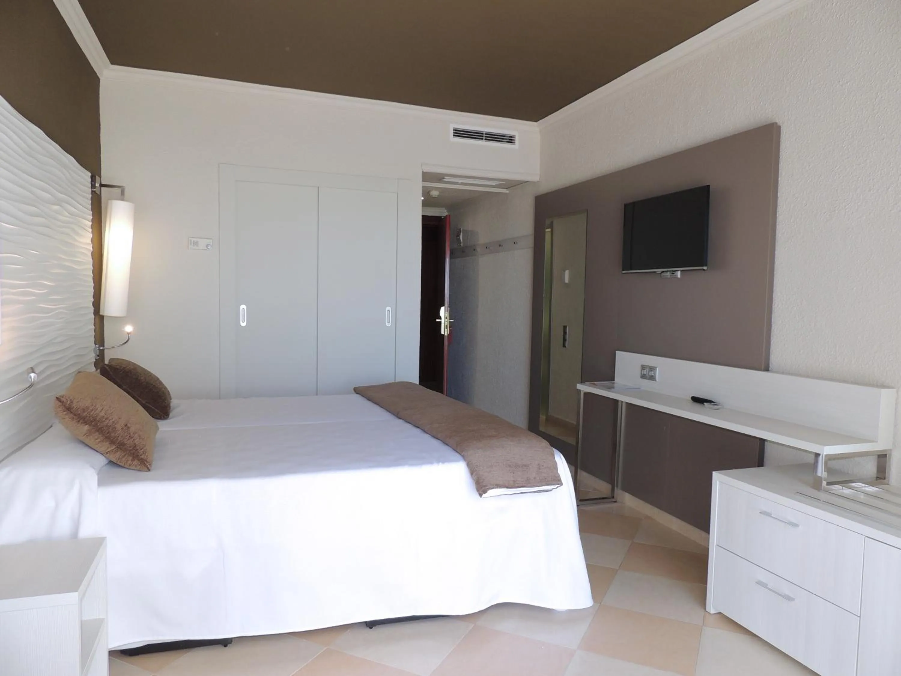 Bedroom, Bed in Hotel Augustus