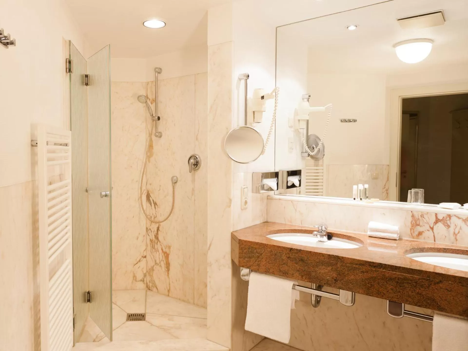 Bathroom in Hotel Traube Rüdesheim