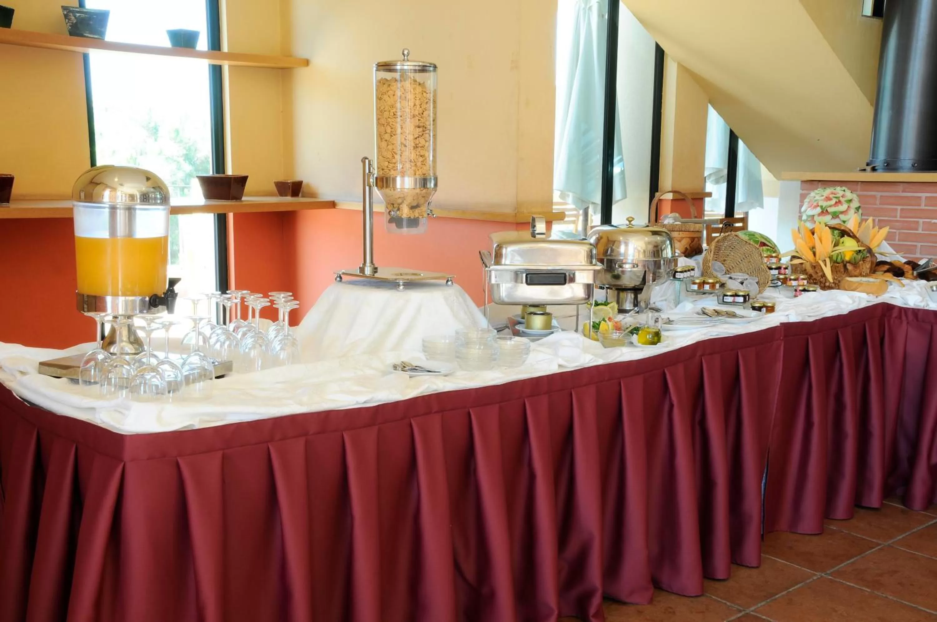 Food and drinks in Country Lodge Hotel & Resort Beirut