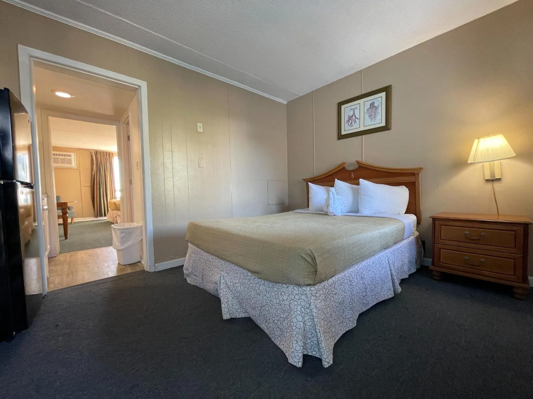 Bed in Polynesian Oceanfront Hotel