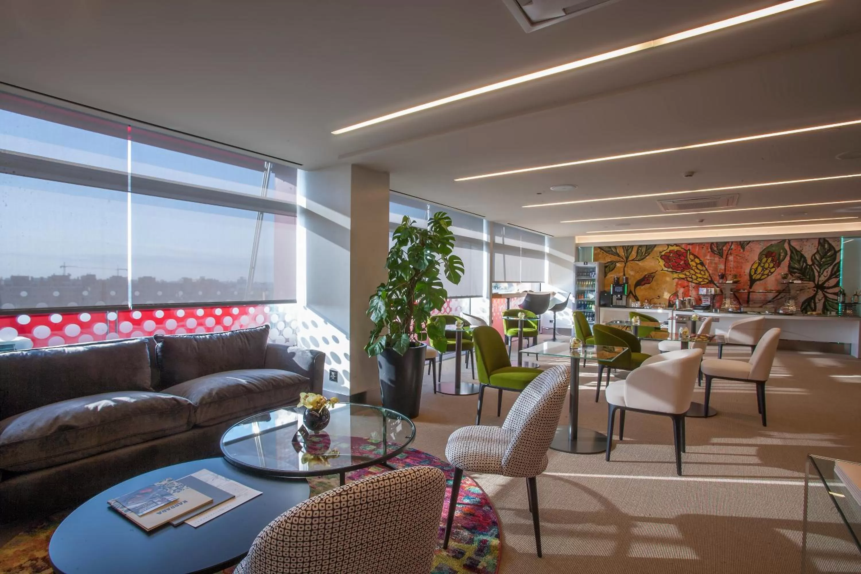 Business facilities in Hotel Puerta America