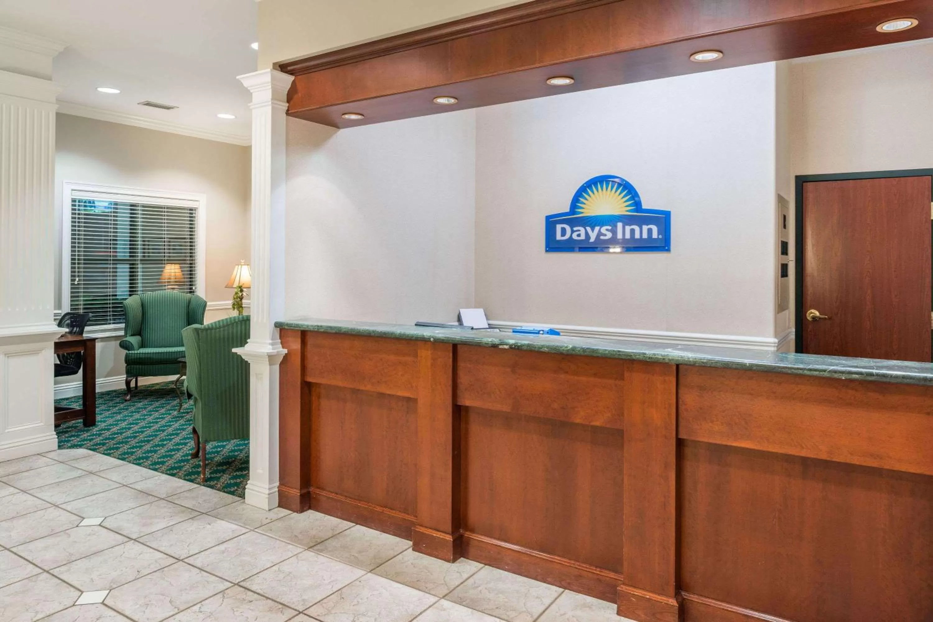 Lobby or reception in Days Inn by Wyndham Paducah I-24 Exit 4