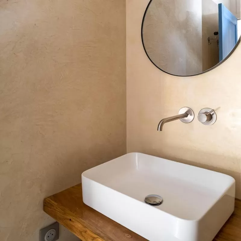 Bathroom in Fleurs de lin