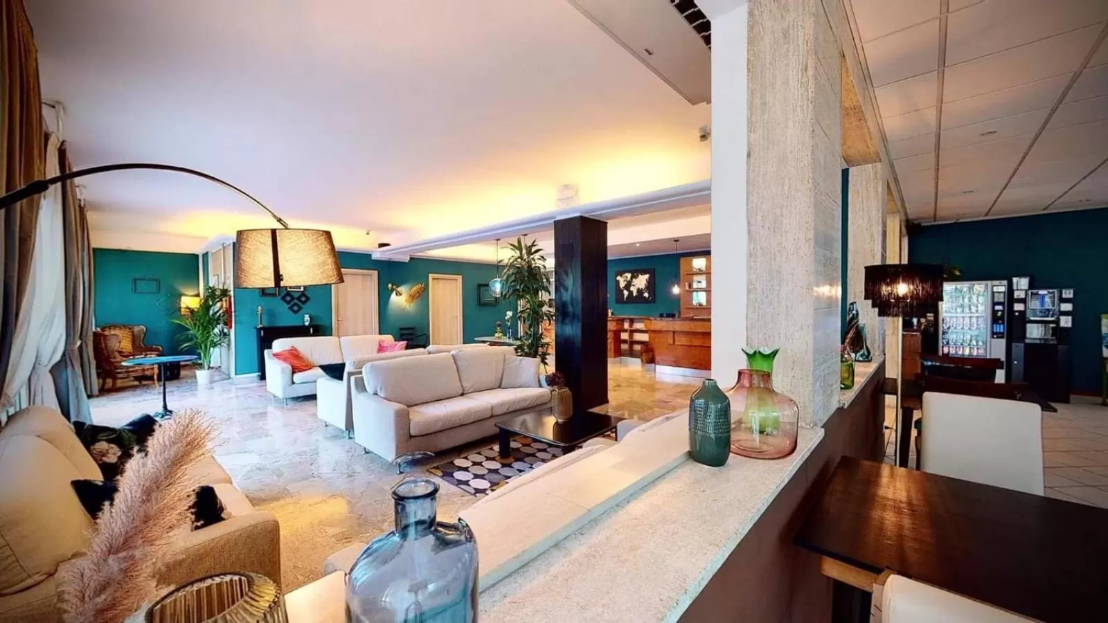 Base Hotel Helios Colazione disponibile fino alle 12