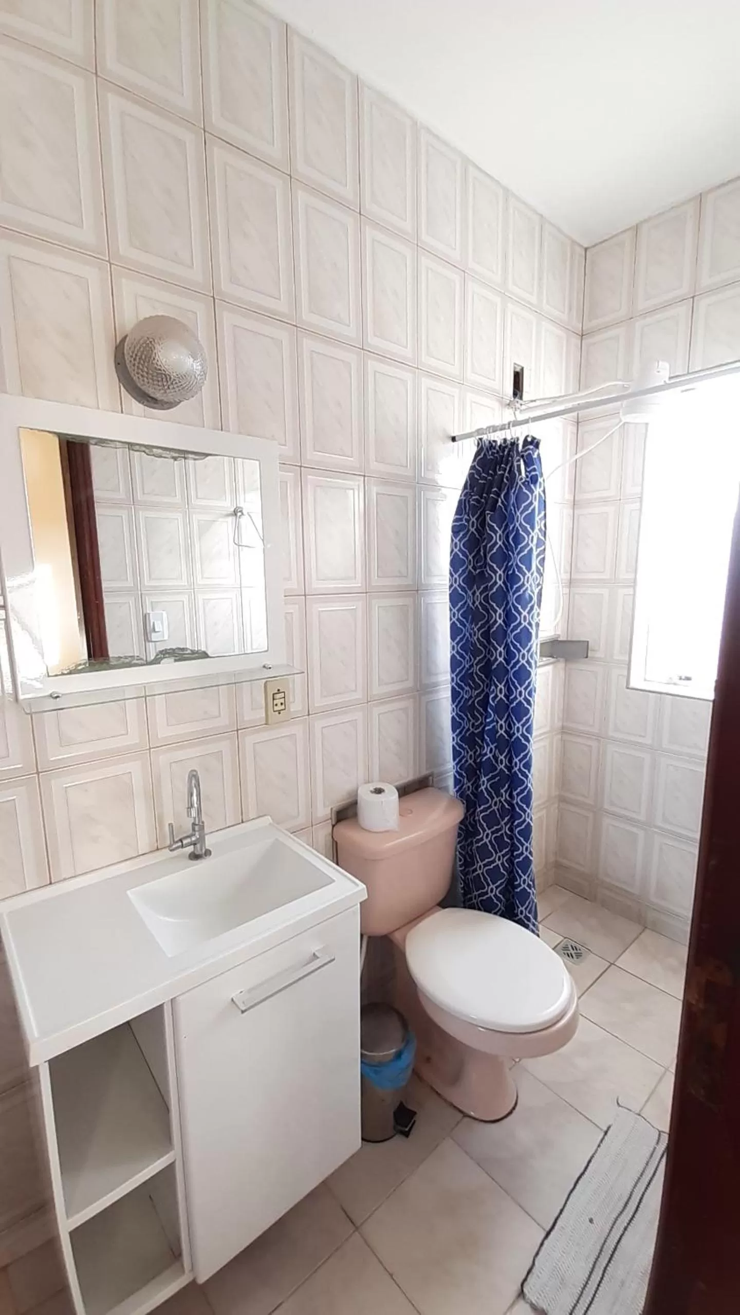 Shower, Bathroom in Pousada Reino Encantado - São Thomé das Letras - Minas Gerais