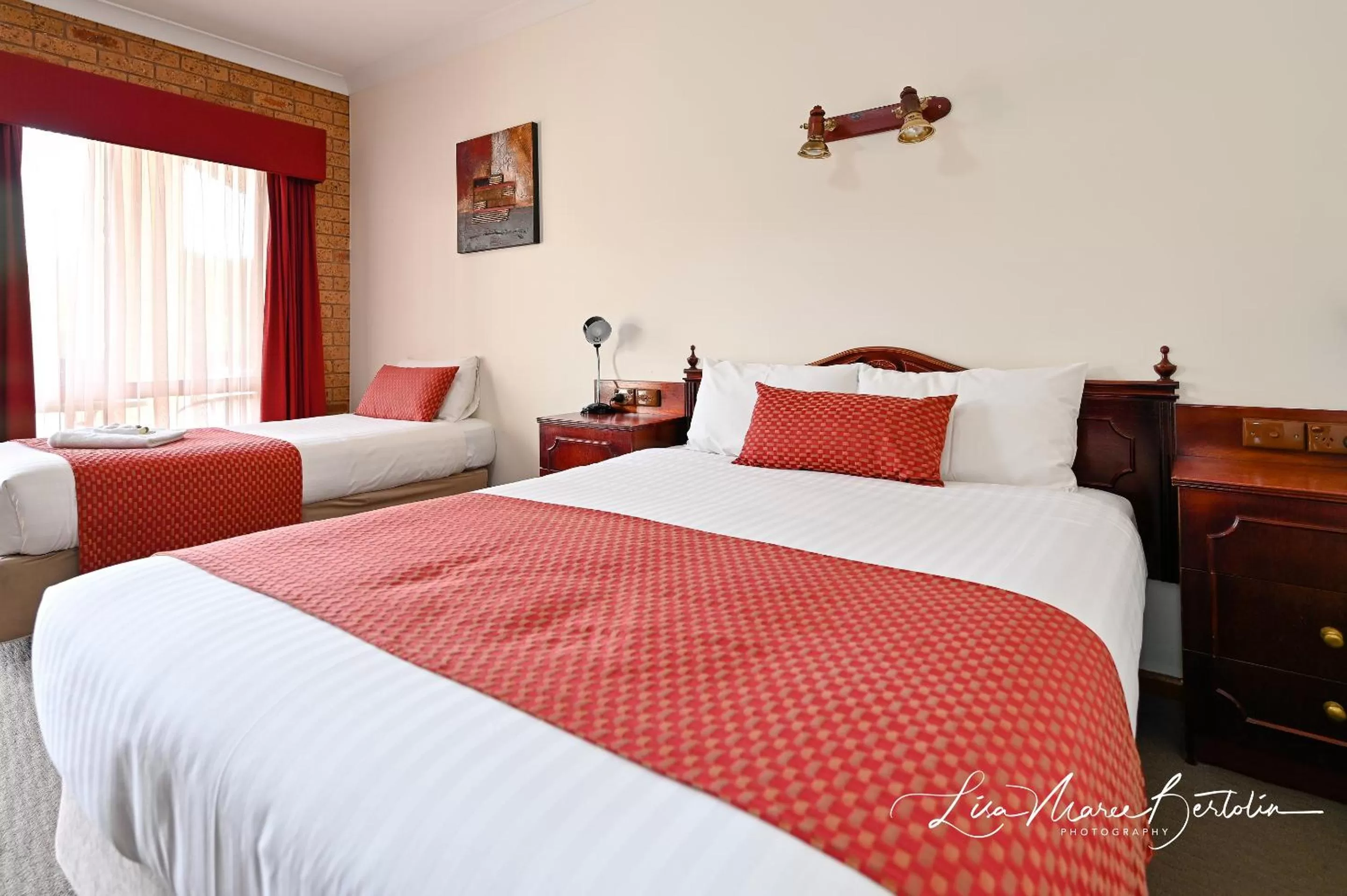 Bed in Narrandera Club Motor Inn