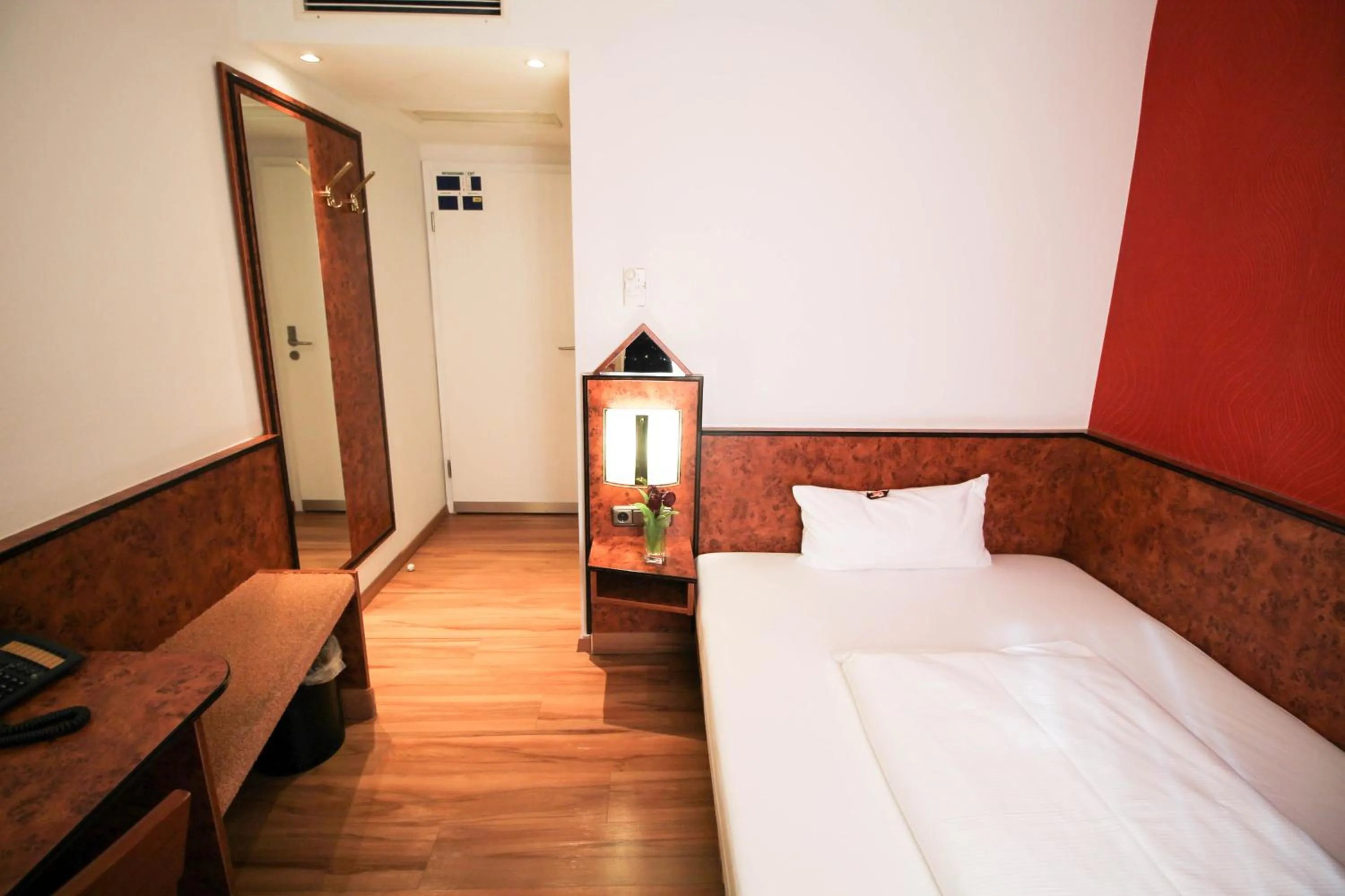 Bed in Hotel Miramar am Römer