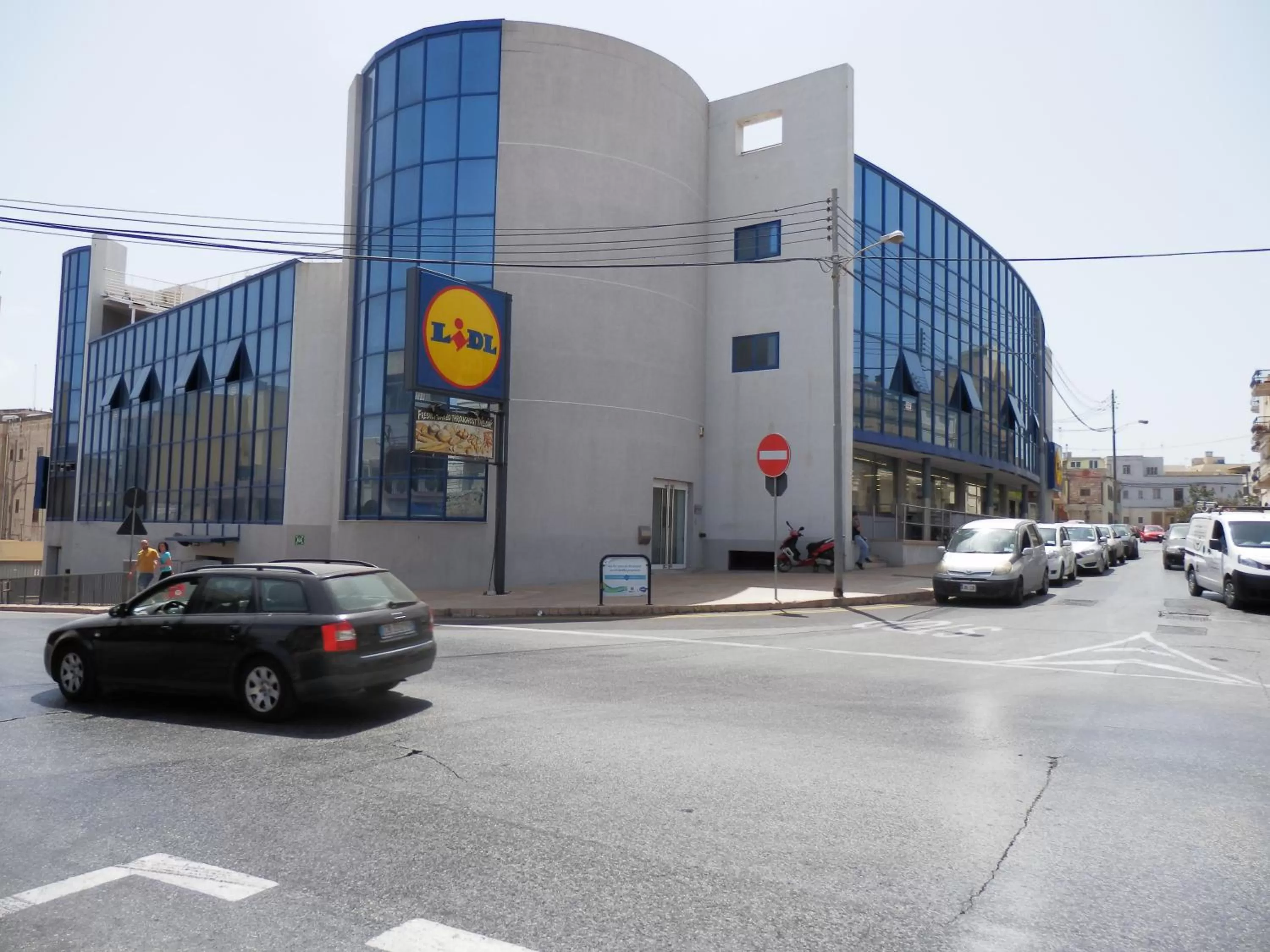 Street view in Black Gold Private Room