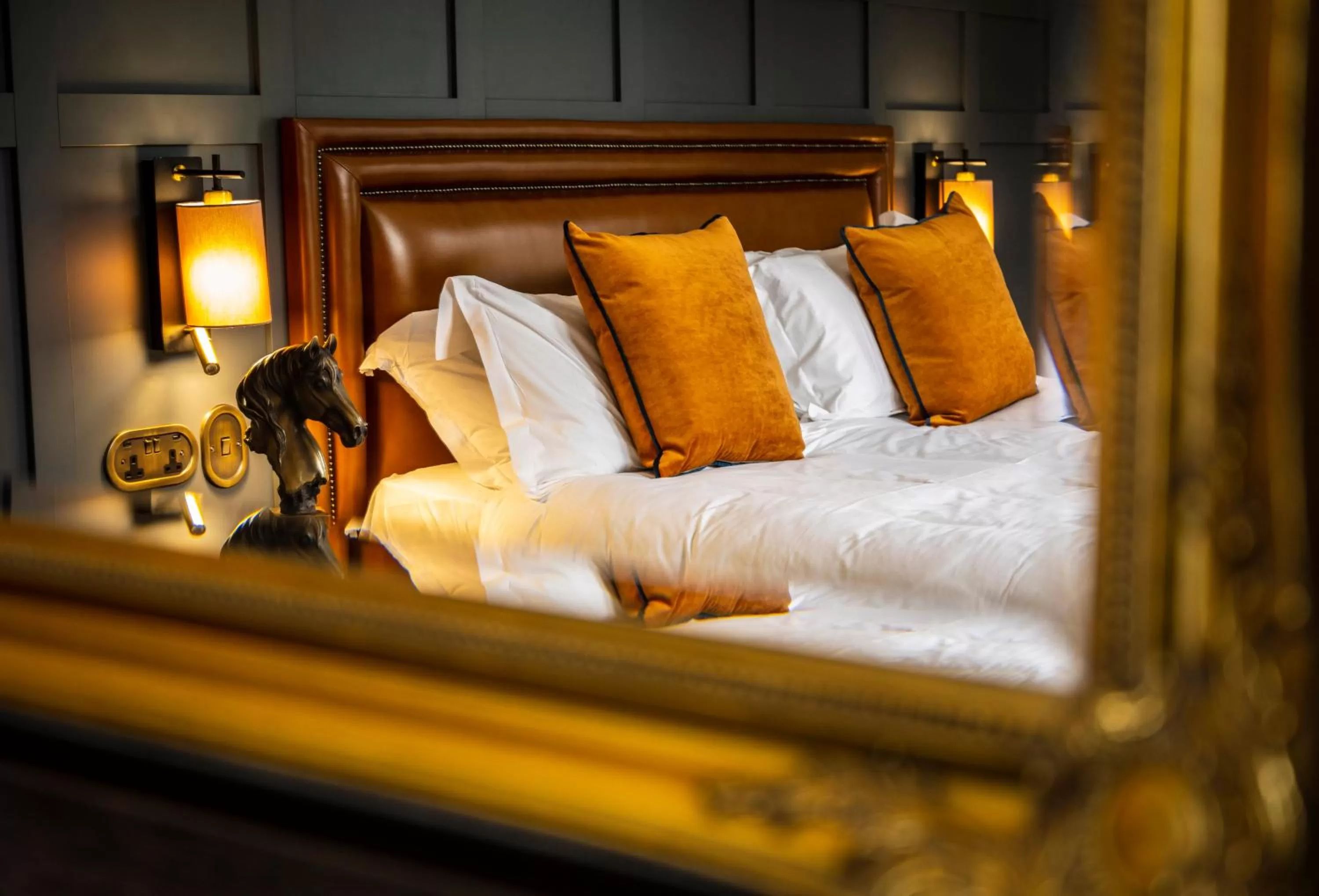 Bedroom, Bed in Skeabost House Hotel