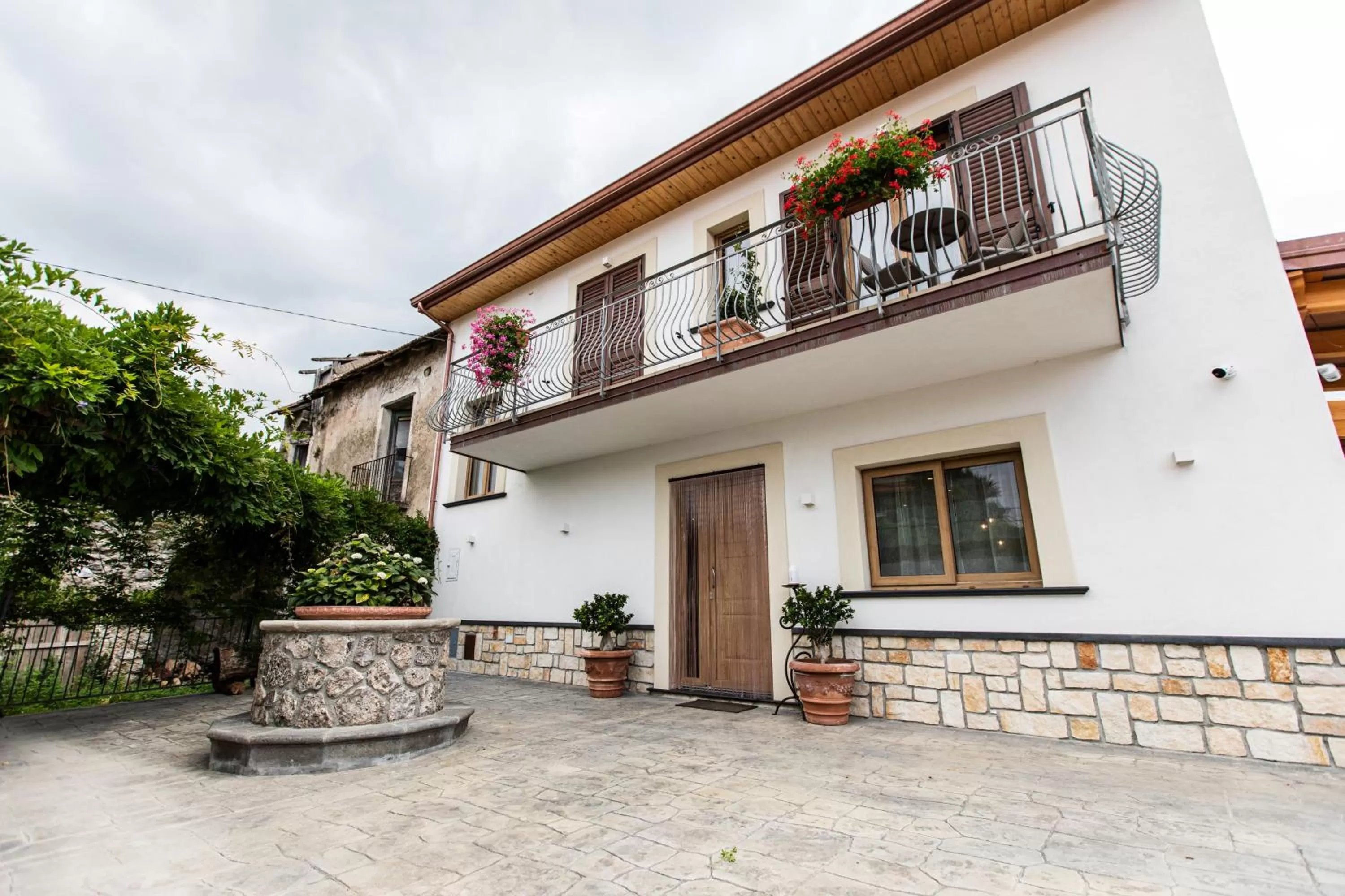 Property building in Al Chiaro di Luna