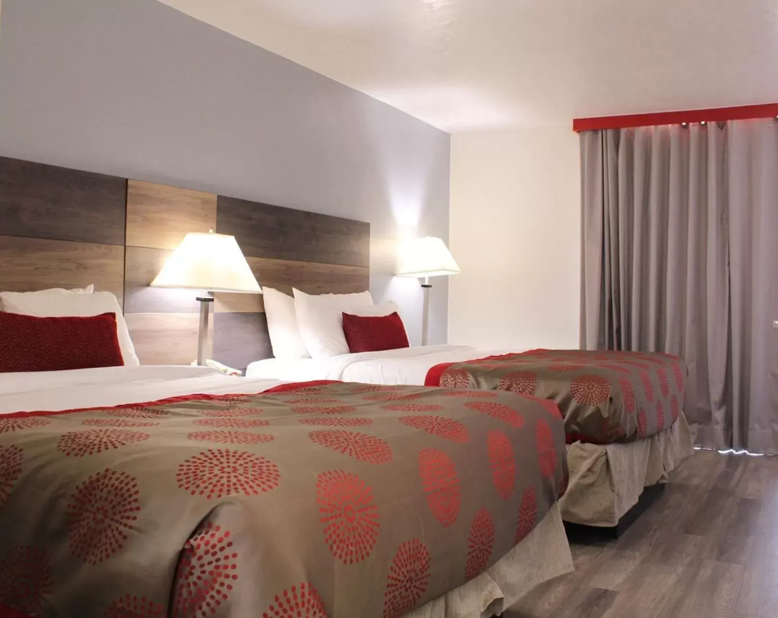 Suite with Two Queen Beds - Non-Smoking in Ramada by Wyndham North Platte Suite with Two Queen Beds - Non-Smoking in Ramada by Wyndham North Platte