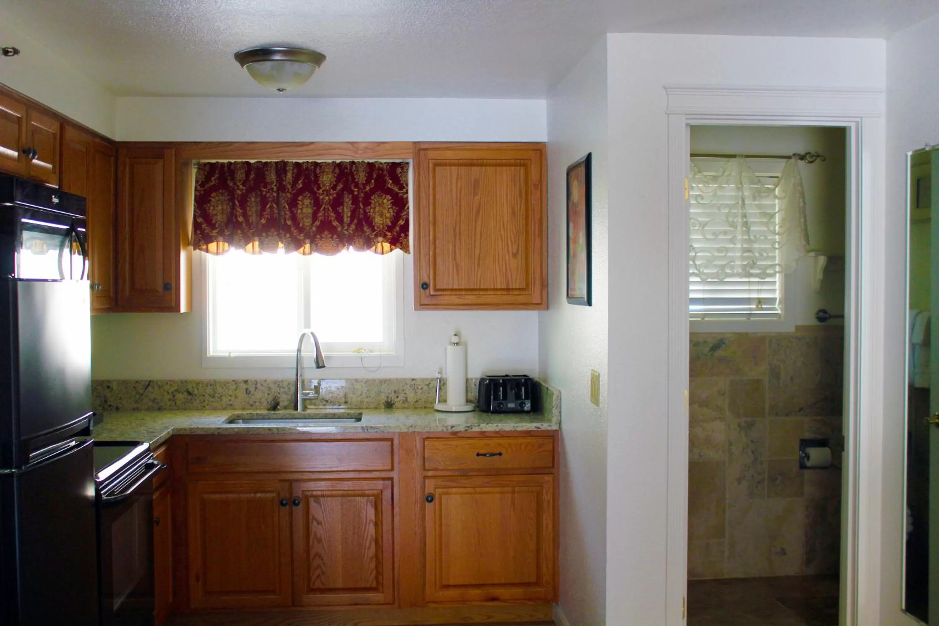 Silverton Inn & Suites