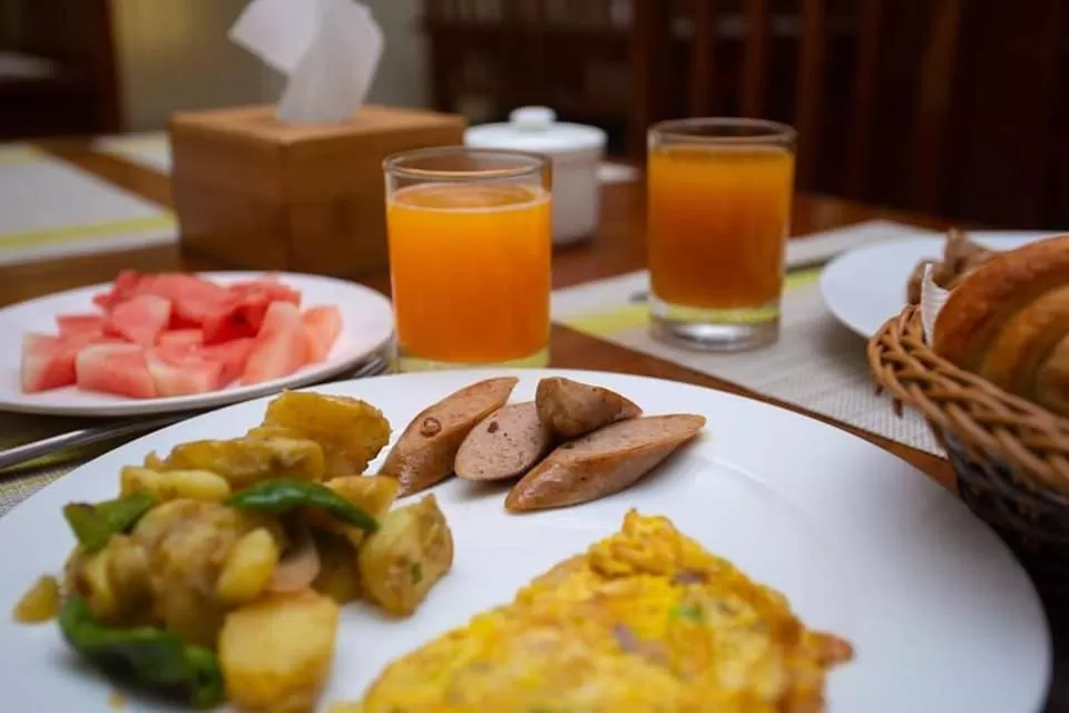 Restaurant/places to eat, Breakfast in Hotel Sadan