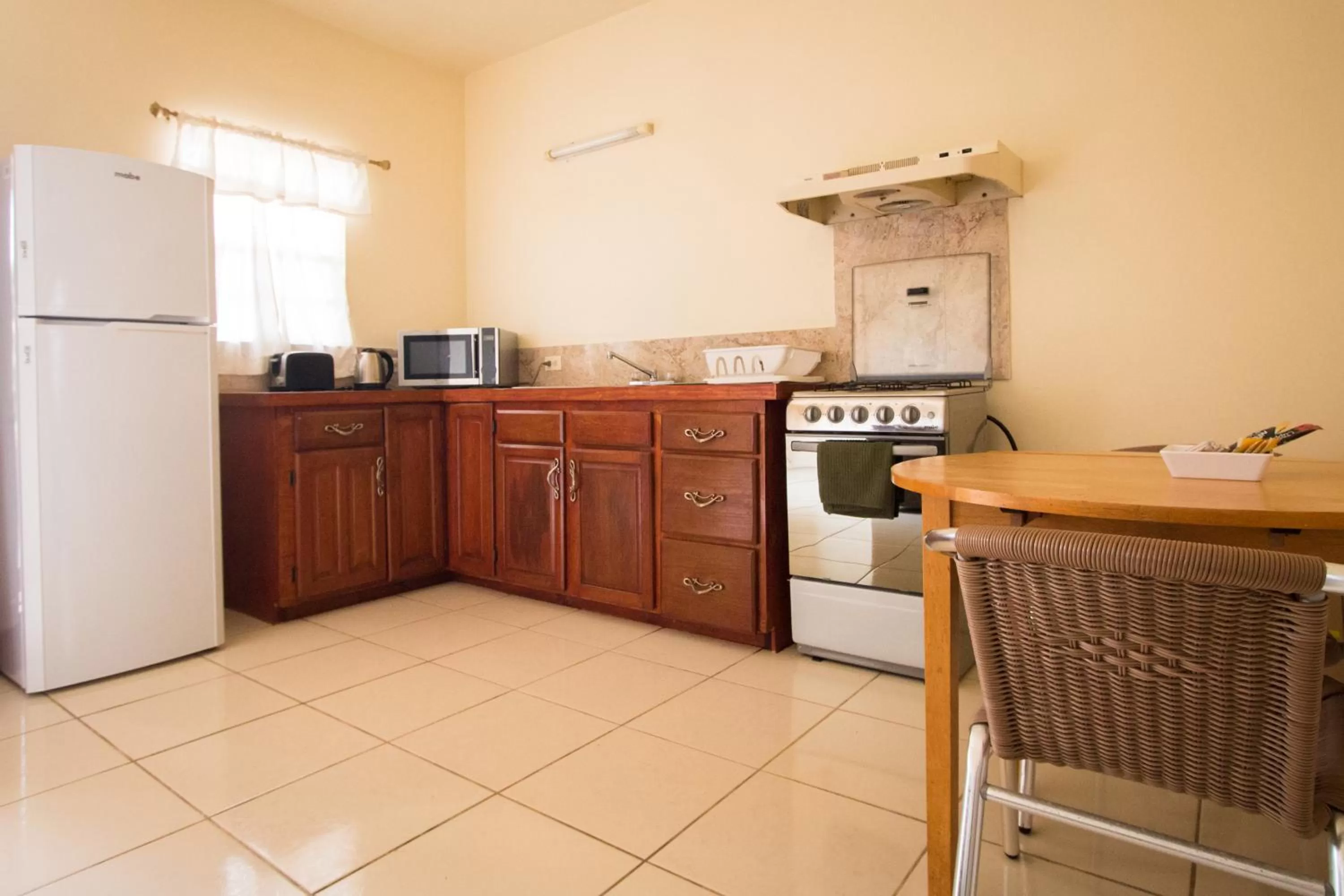 Kitchen or kitchenette in Connie's Comfort Suites