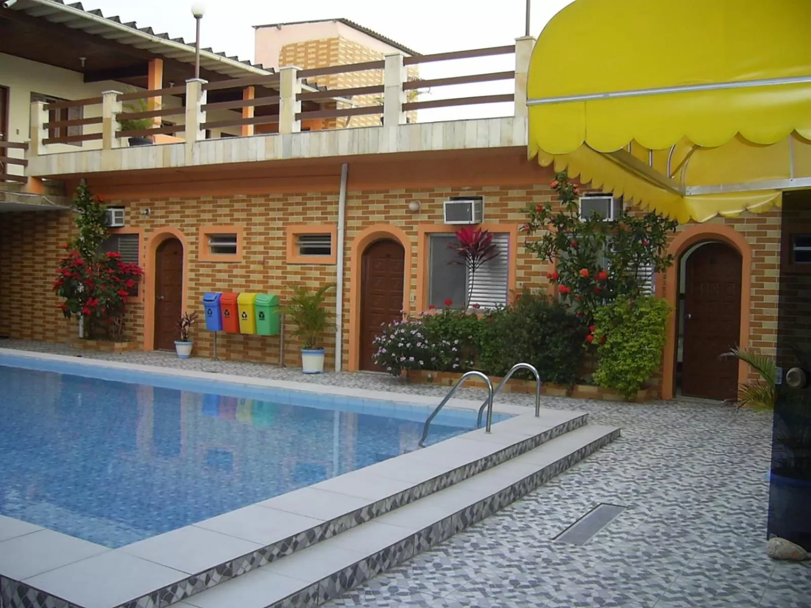 Swimming pool in Hotel Alaska