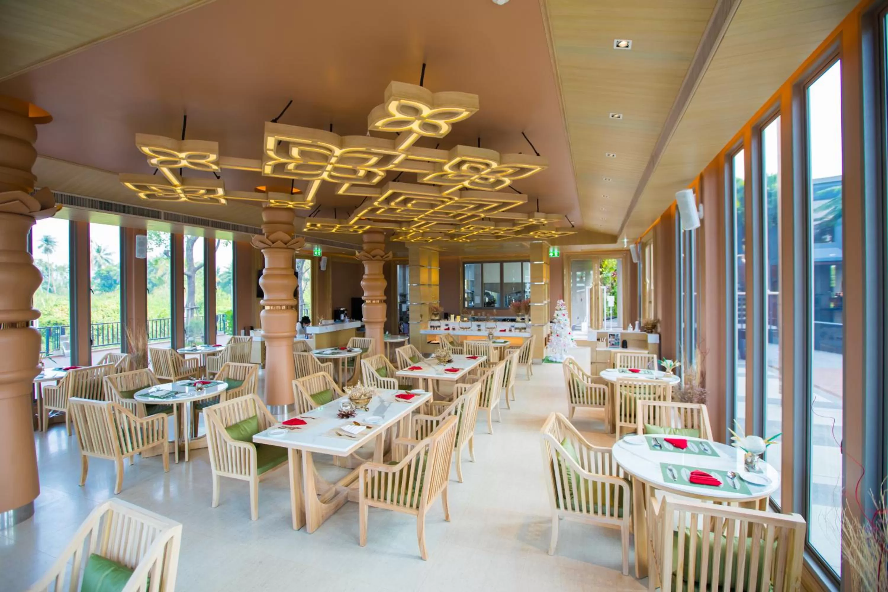 Restaurant/places to eat in W1Bangkoknoi Hotel