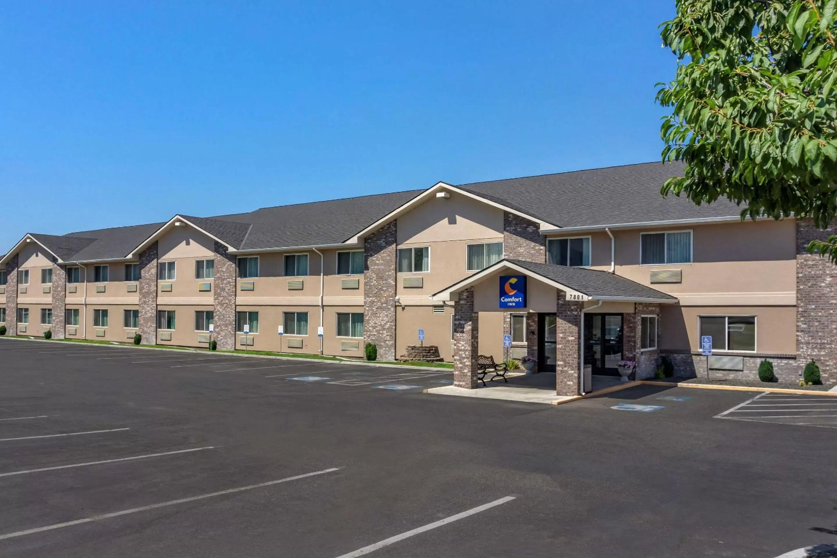 Property building in Comfort Inn Kennewick Richland