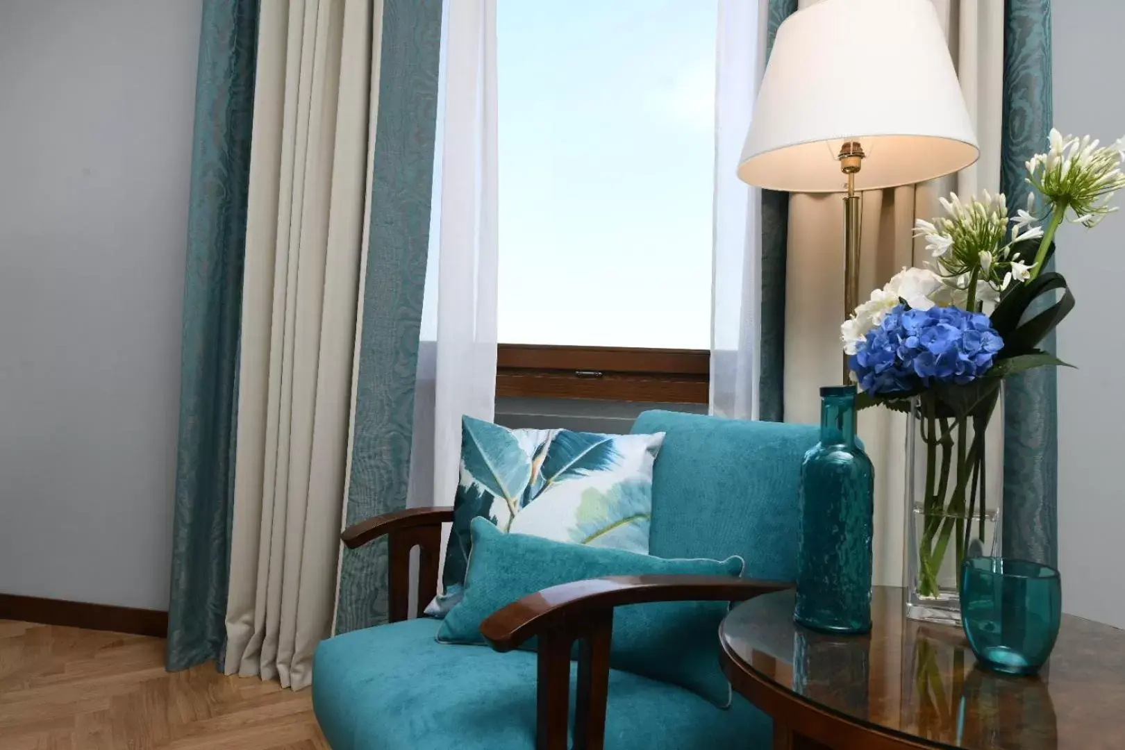 Premium Deluxe Double or Twin Room in Bettoja Hotel Mediterraneo Premium Deluxe Double or Twin Room in Bettoja Hotel Mediterraneo