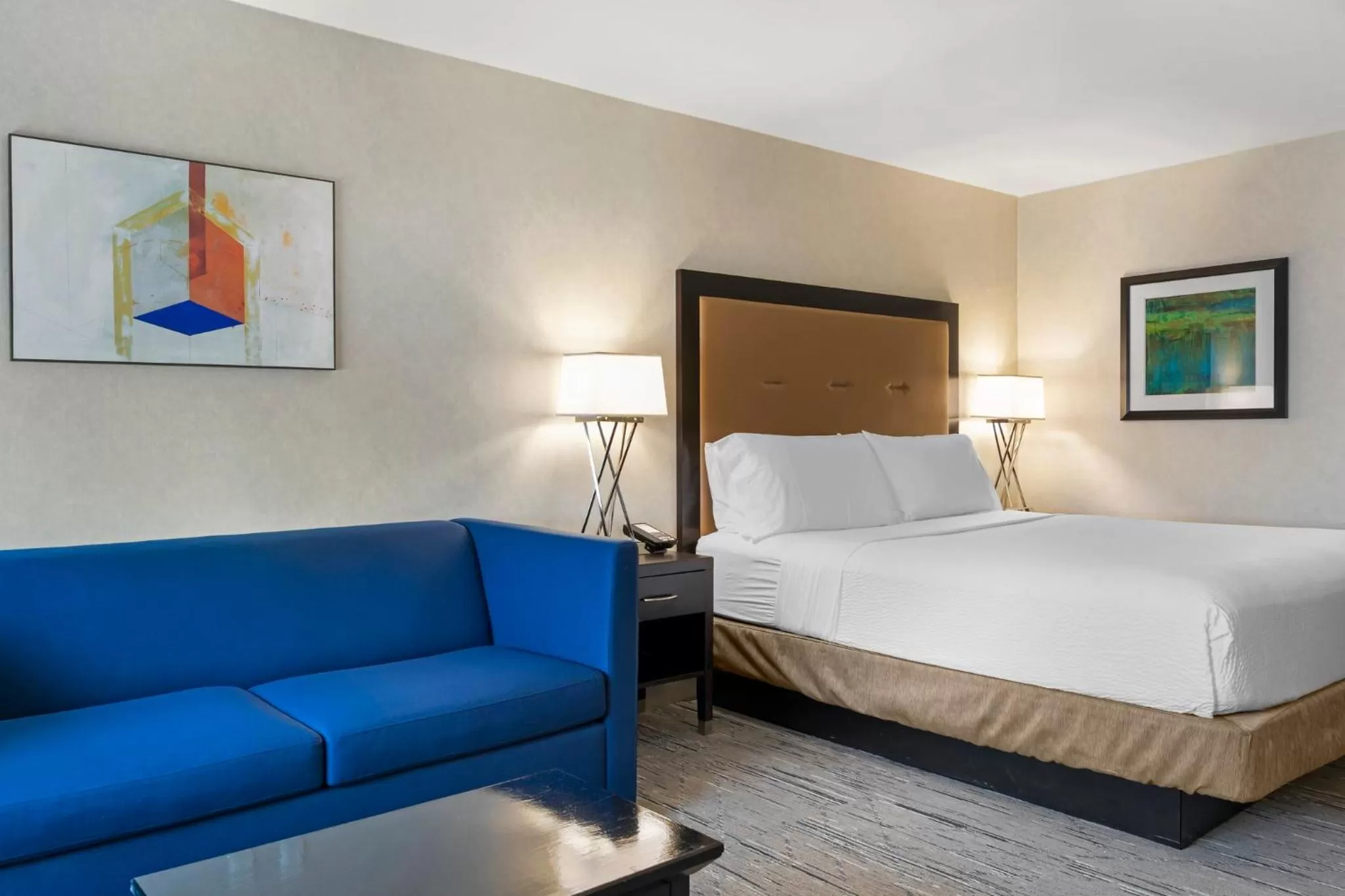 Photo of the whole room, Bed in Holiday Inn Express San Bernardino Colton by IHG