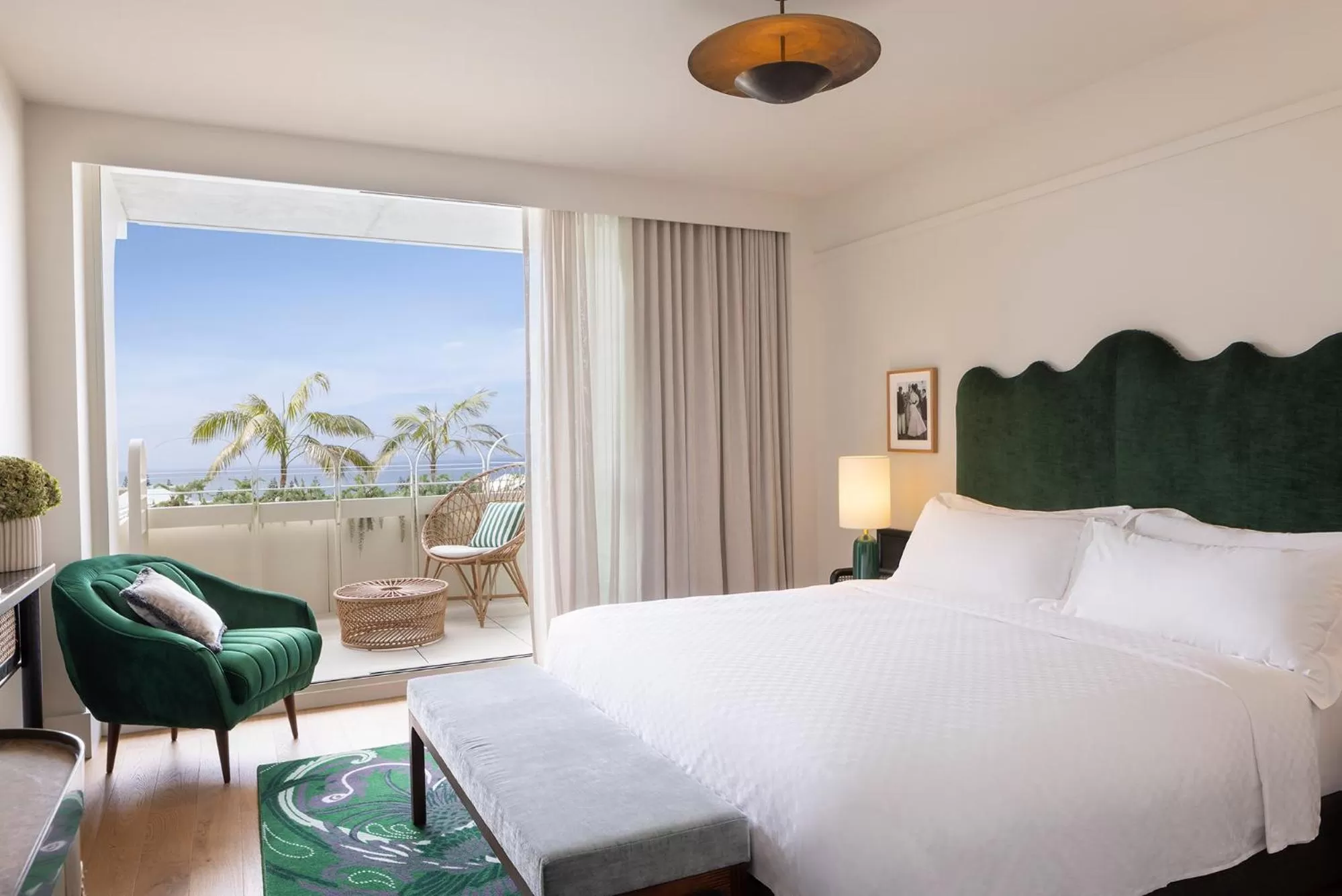 Bedroom, Bed in InterContinental Sorrento Mornington Peninsula