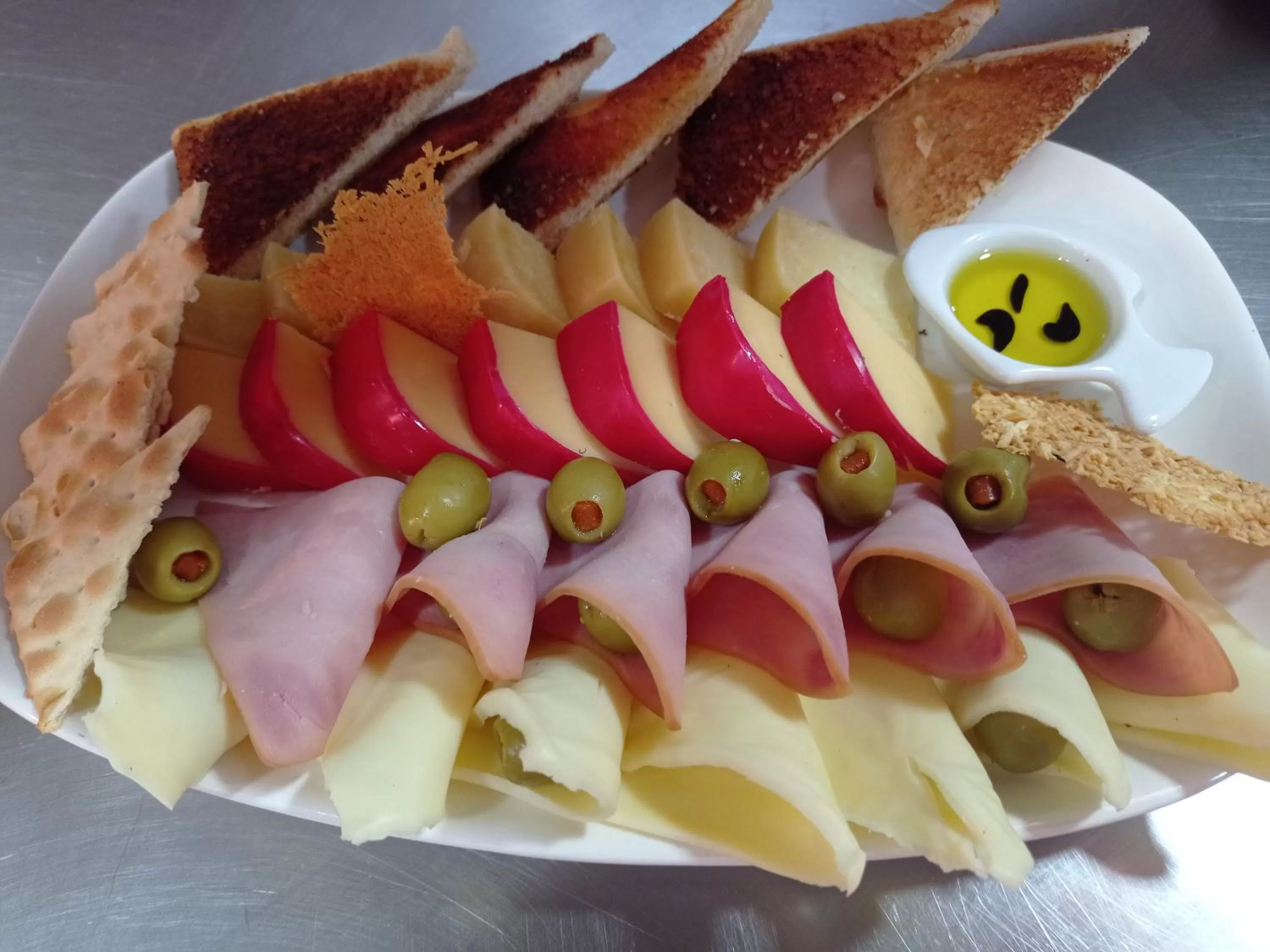 Food in Hotel Refugio Pozo Azul