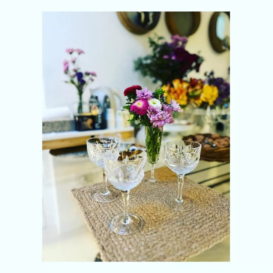 Hydria guest house art gallery