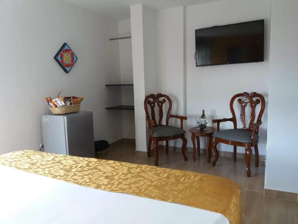 Living room, TV/Entertainment Center in Hotel Anzea